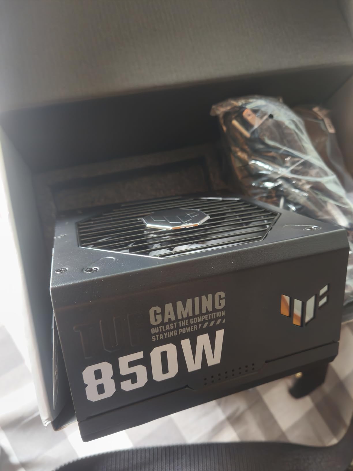 ASUS TUF Gaming 850W Gold (850 Watt, ATX 3.0 Compatible, Fully Modular Power Supply, 80+ Gold, Military-Grade Components, Dual Ball Bearing, Axial-tech Fan, PCB Coating, 10 Year Warranty) customer photo 1