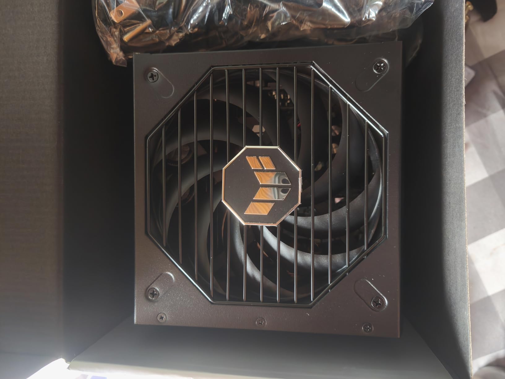 ASUS TUF Gaming 850W Gold (850 Watt, ATX 3.0 Compatible, Fully Modular Power Supply, 80+ Gold, Military-Grade Components, Dual Ball Bearing, Axial-tech Fan, PCB Coating, 10 Year Warranty) customer photo 2