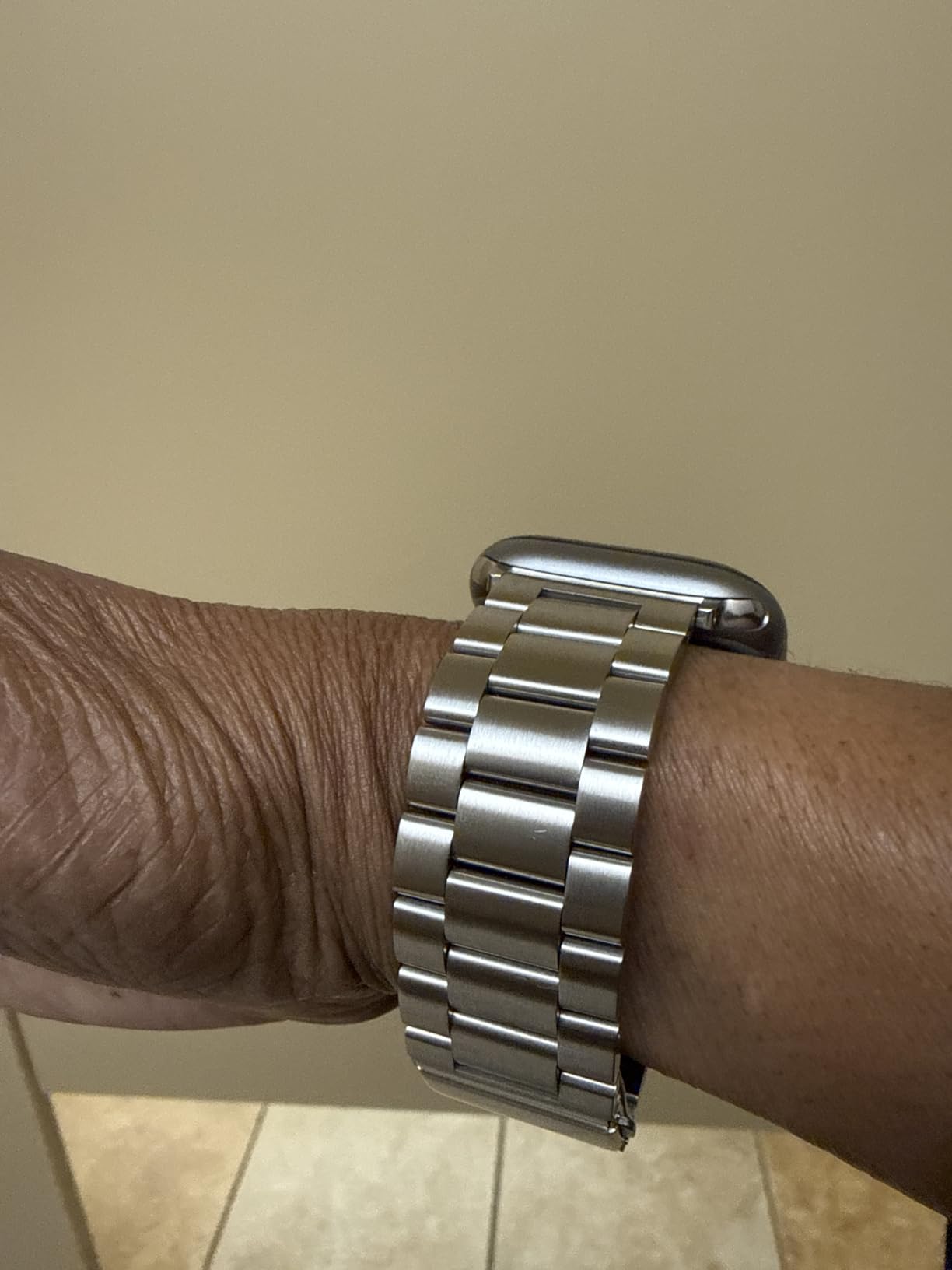 SUNFWR Compatible with Apple Watch Band 44mm 45mm 42mm 46mm 49mm, Stainless Steel Metal iWatch Band for Apple Watch Series 11/10/9/8/7/6/5/4/3/2/1/SE customer photo 1