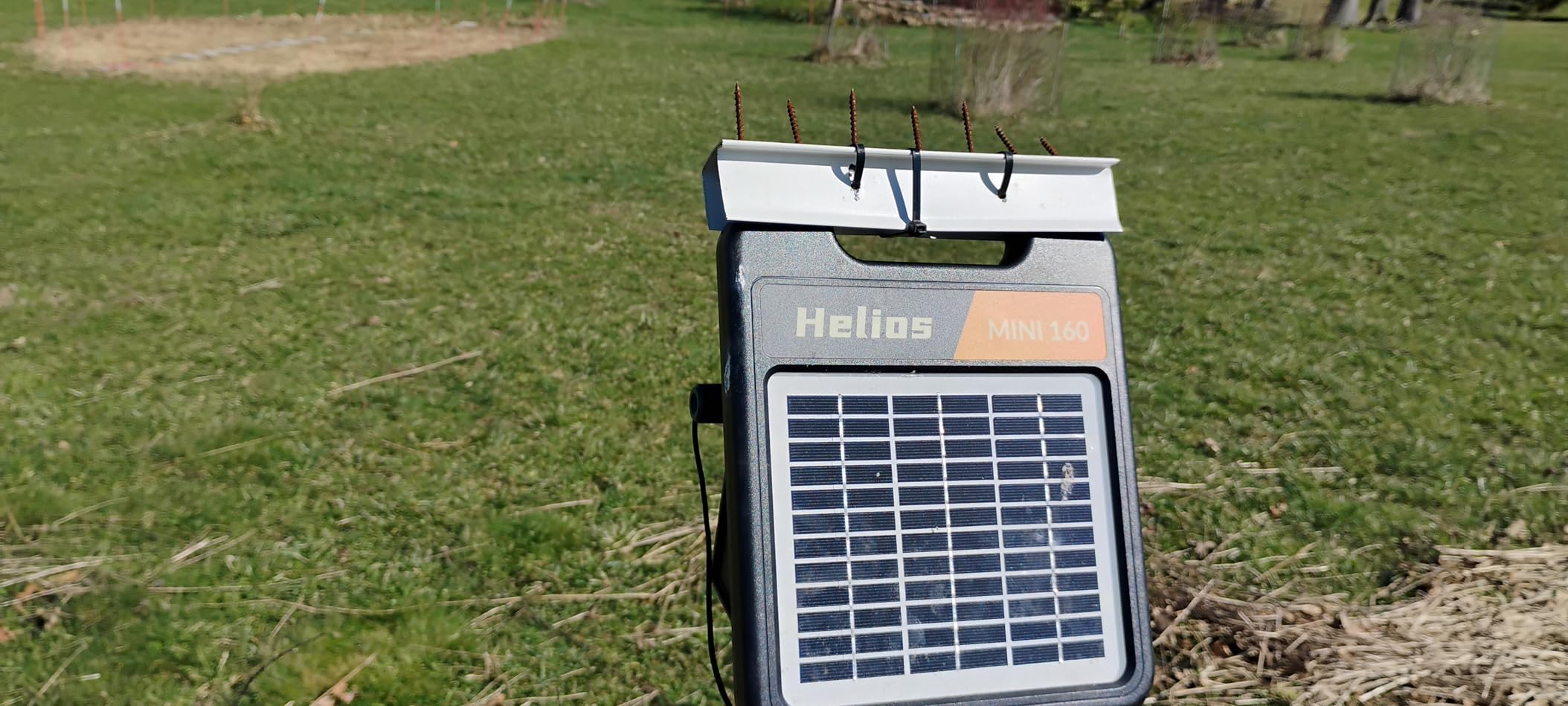 Andmon MINI250 Solar Electric Fence Charger with Day or Night Mode, 0.25Joule Portable Solar Fence Charger customer photo 1