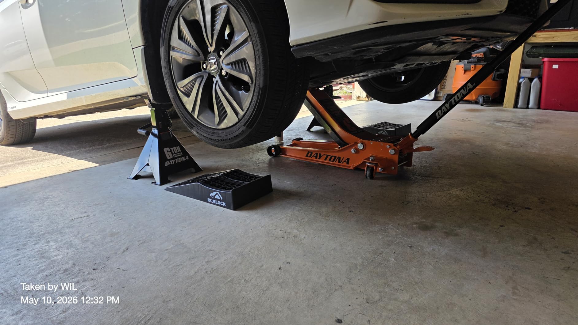 ROBLOCK Heavy Duty Car Ramps for Oil Changes and Jack Support, Portable Low Profile Car Ramps for High Lift, Vehicle Ramps for Garage, 31.5''x8.1''x4.9'', G.V.W 10000 LBS, 2 Packs customer photo 2