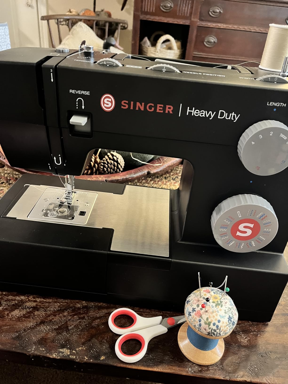 SINGER Heavy Duty 4432 High Speed Sewing Machine +Accessory Kit | 32 Built-In Stitches Deliver 110 Stitch Applications | 50% More Power for Thick Fabrics, 1100 Stitches/Min, 1-Step Buttonhole customer photo 2