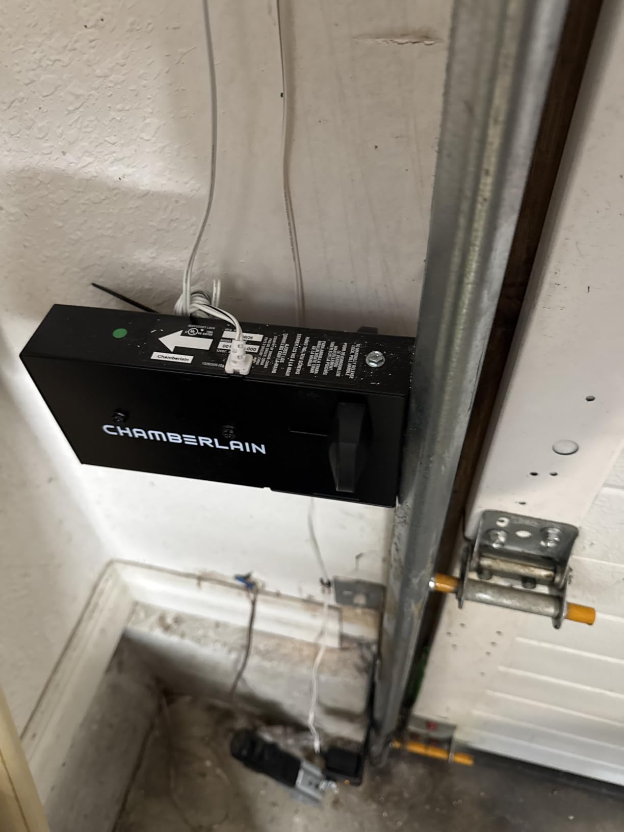 Chamberlain RJO101MC Ultra-Quiet Wall Mount Garage Door Opener with Battery Backup, myQ Smart Wi-Fi Control, LED Lighting System customer photo 1