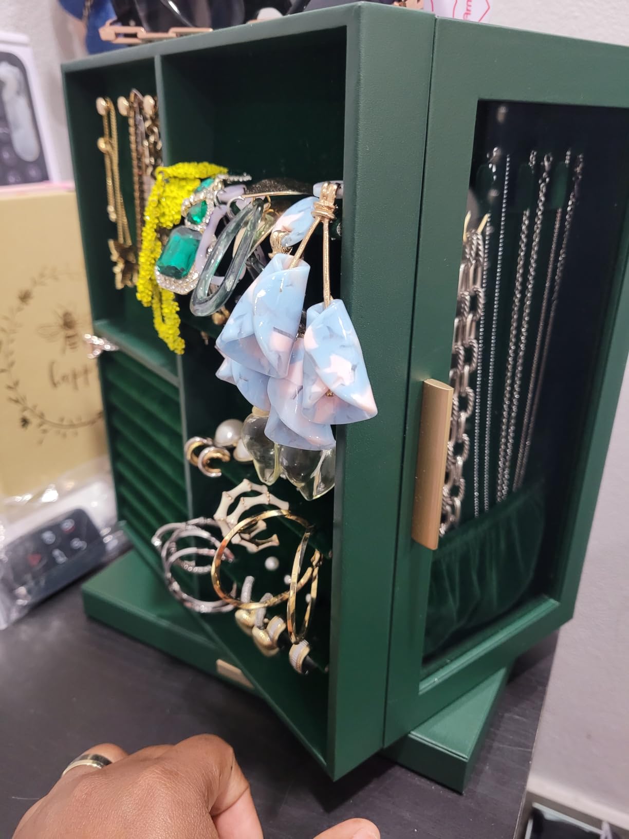 SONGMICS Jewelry Box 360° Rotating, Jewelry Storage Case with 5 Drawers, Jewelry Organizer, Glass Window, Spacious, Vertical Jewelry Storage, Open Design, Great Gift, Cloud White UJBC170W01 customer photo 2