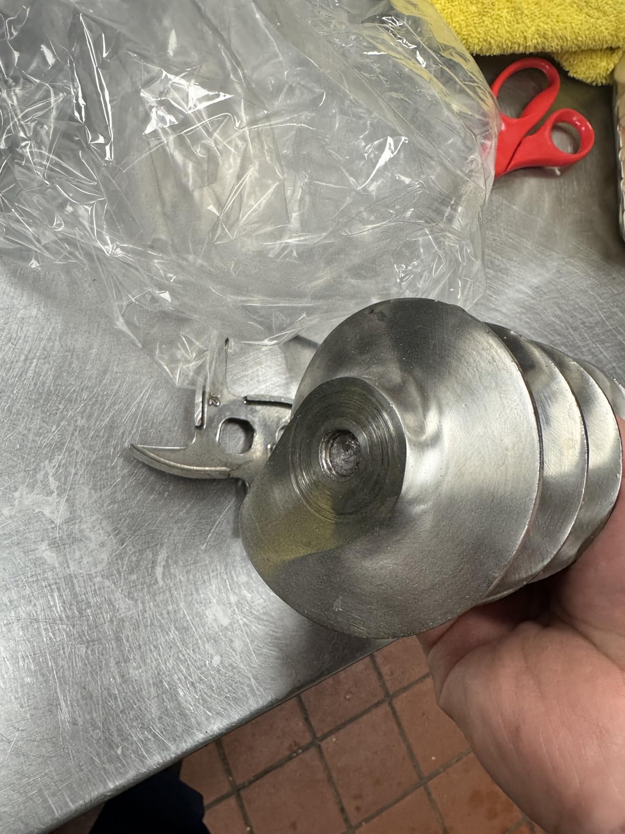 VEVOR Meat Grinder, 992 Lb/H Capacity, 1100W Industrial Meat Mincer, ETL Listed customer photo 1