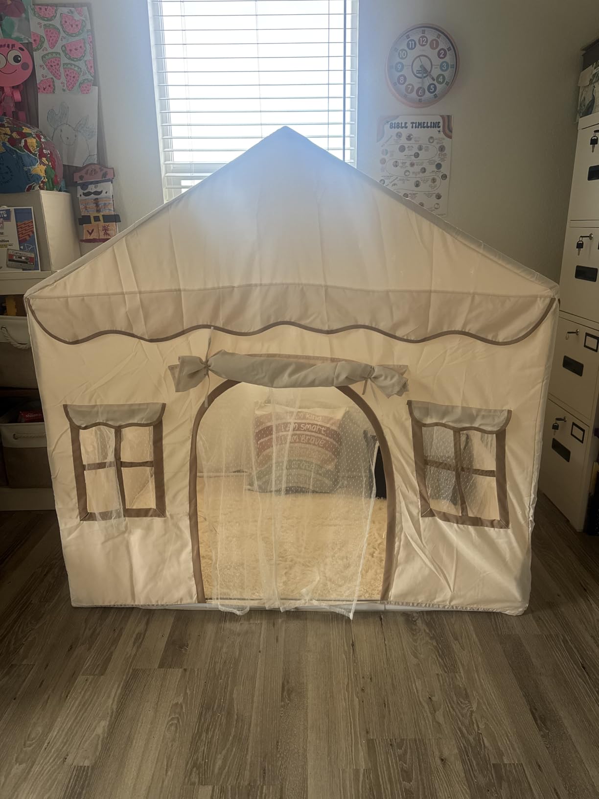 Besrey Kids Play Tent 2 in 1 with Padded Mat and Lights, Large Kids Playhouse with 2 Doors & 4 Windows, Indoor & Outdoor, Toddler Tent for Kids Indoor, 51