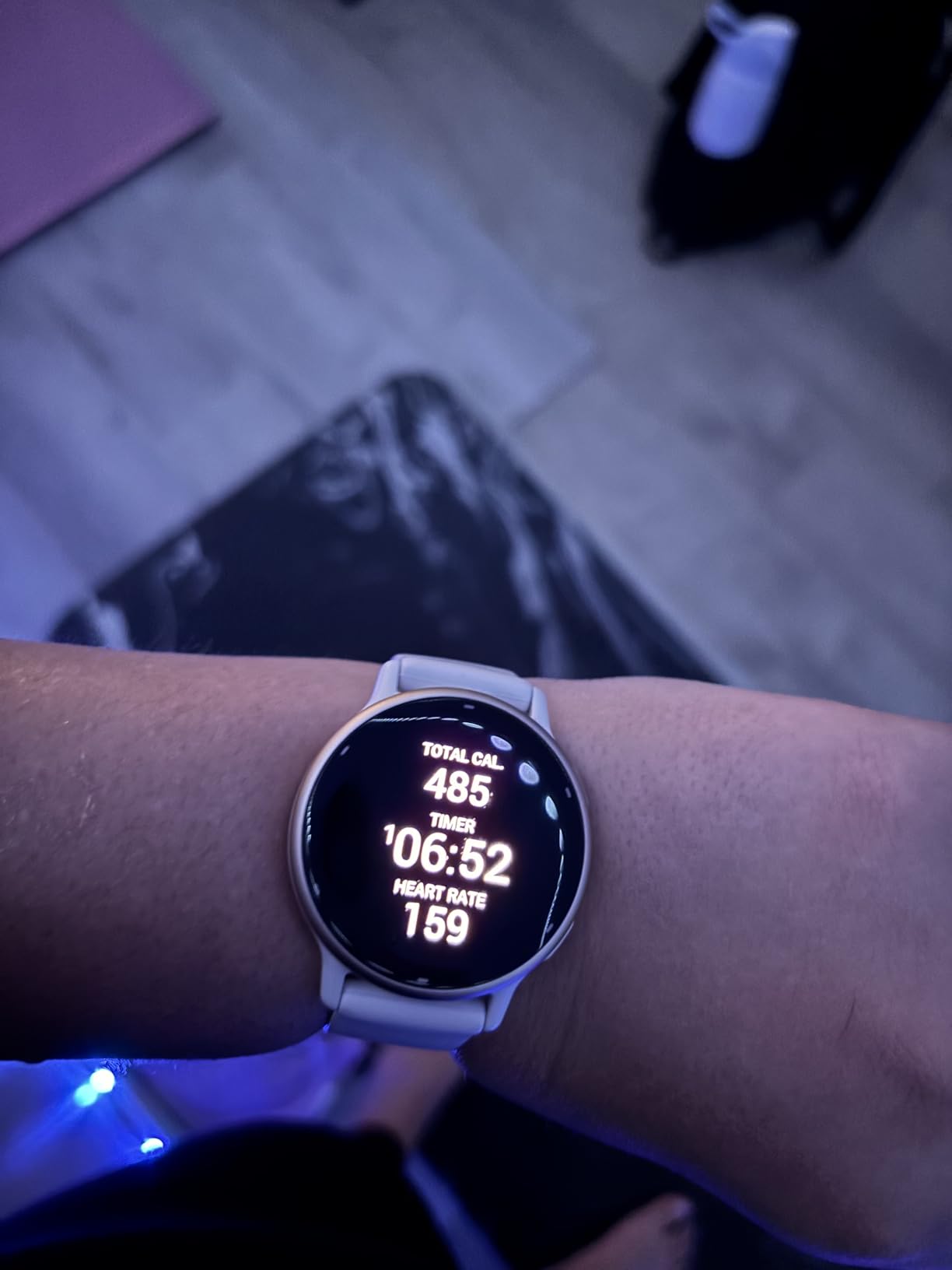Garmin Vívoactive 5, Health and Fitness GPS Smartwatch, AMOLED Display, Up to 11 Days of Battery, Slate Aluminum Bezel with Black Case and Silicone Band customer photo 2