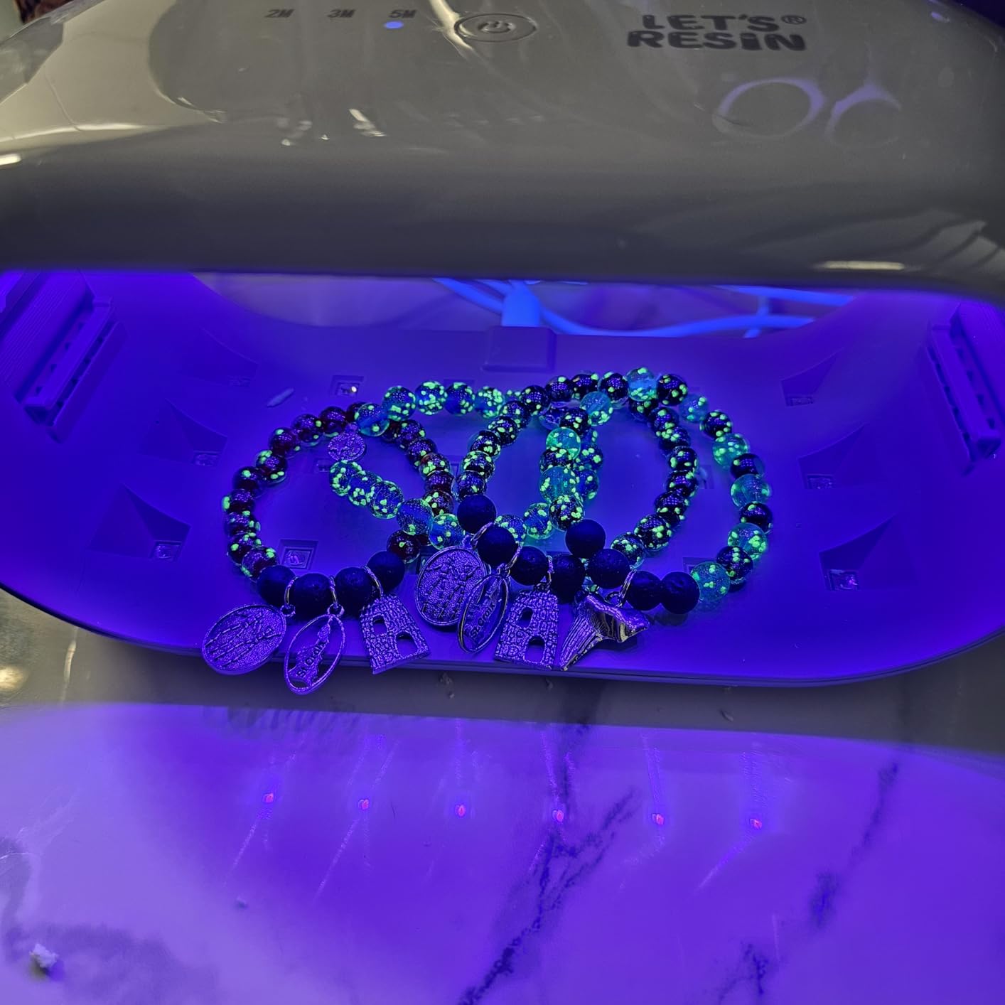 LET'S RESIN UV Light, Two-Sided Longer Time Setting (2m,3m,5m) Resin Light with 36 LED Beads, Large Size UV Lamp for Resin Curing, Molds, DIY Craft Decor (Own Design Patent) customer photo 1
