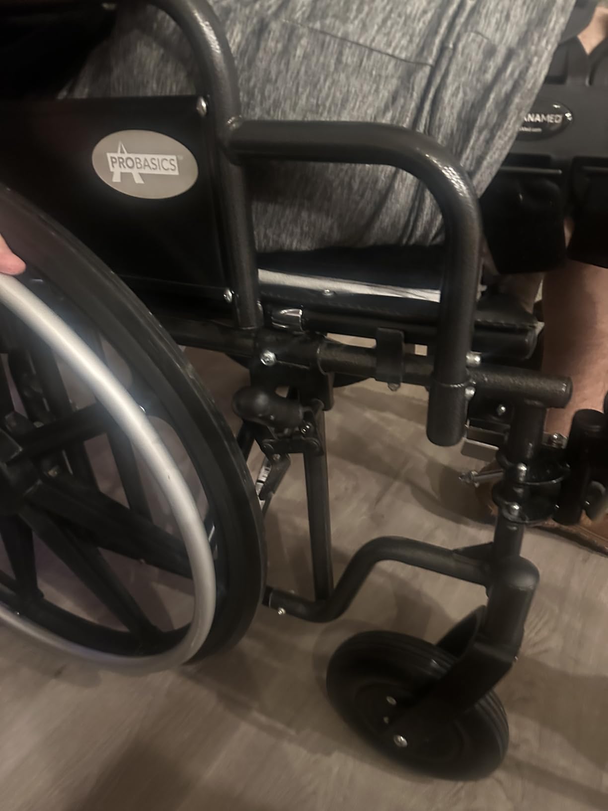 AUVON Ventilation Seat Cushion with Innovation Heat Dissipation Design, Anti-bedsore Wheelchair Cushion with Supportive Memory Foam, Waterproof & Anti-slip Cover, Improve Lower Back & Tailbone Comfort customer photo 2