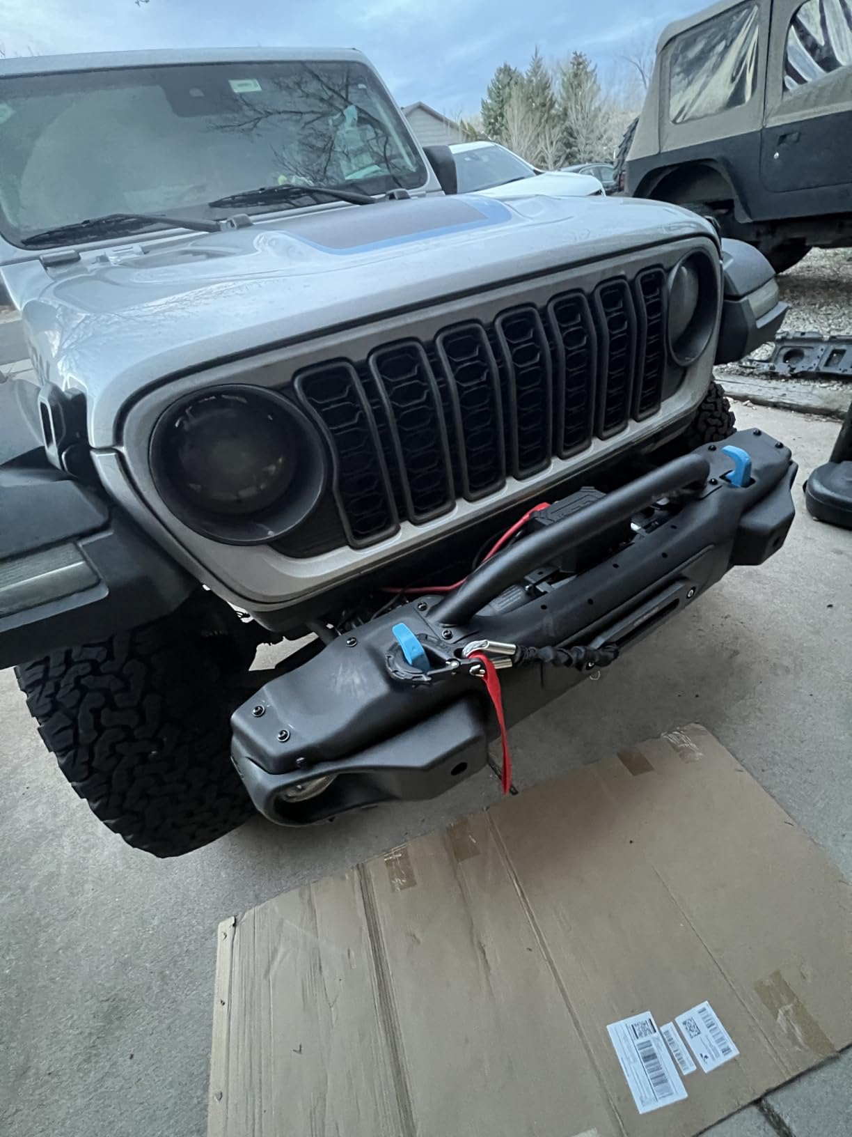 OPENROAD 13500 lb Recovery Winch with Synthetic Rope and 2 Wireless Remotes - IP68 Waterproof 12V Electric Winch for Jeep, SUV, Truck & Trailer customer photo 1