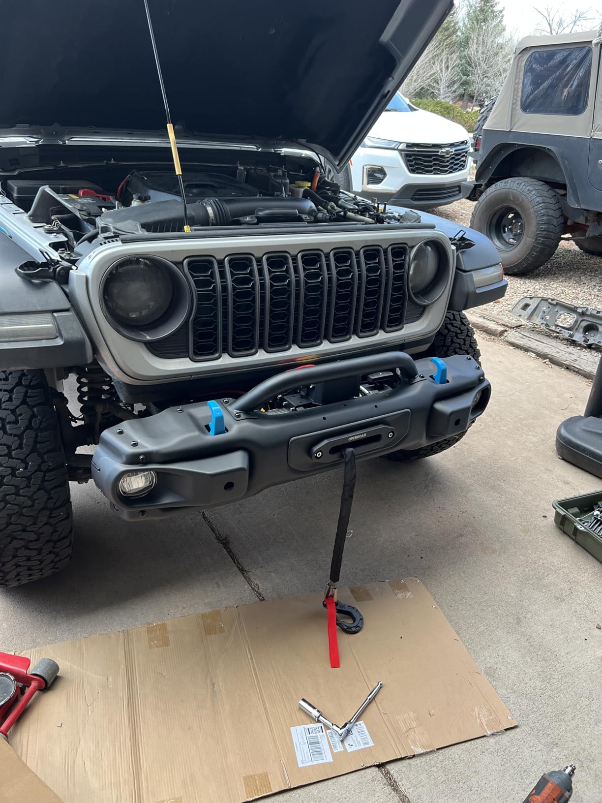 OPENROAD 13500 lb Recovery Winch with Synthetic Rope and 2 Wireless Remotes - IP68 Waterproof 12V Electric Winch for Jeep, SUV, Truck & Trailer customer photo 2
