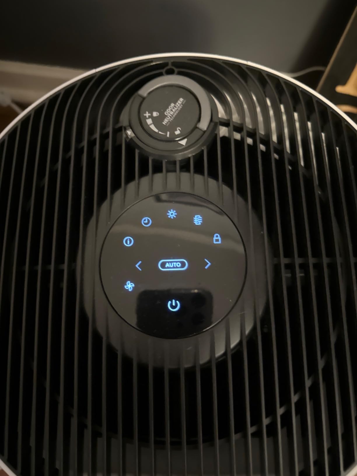 Shark NeverChange HP152 Air Purifier for Home, for Large Room, HEPA-Exceeding Filter, Captures Pollutants, Pet Dander, Dust, Odor, Smoke customer photo 2