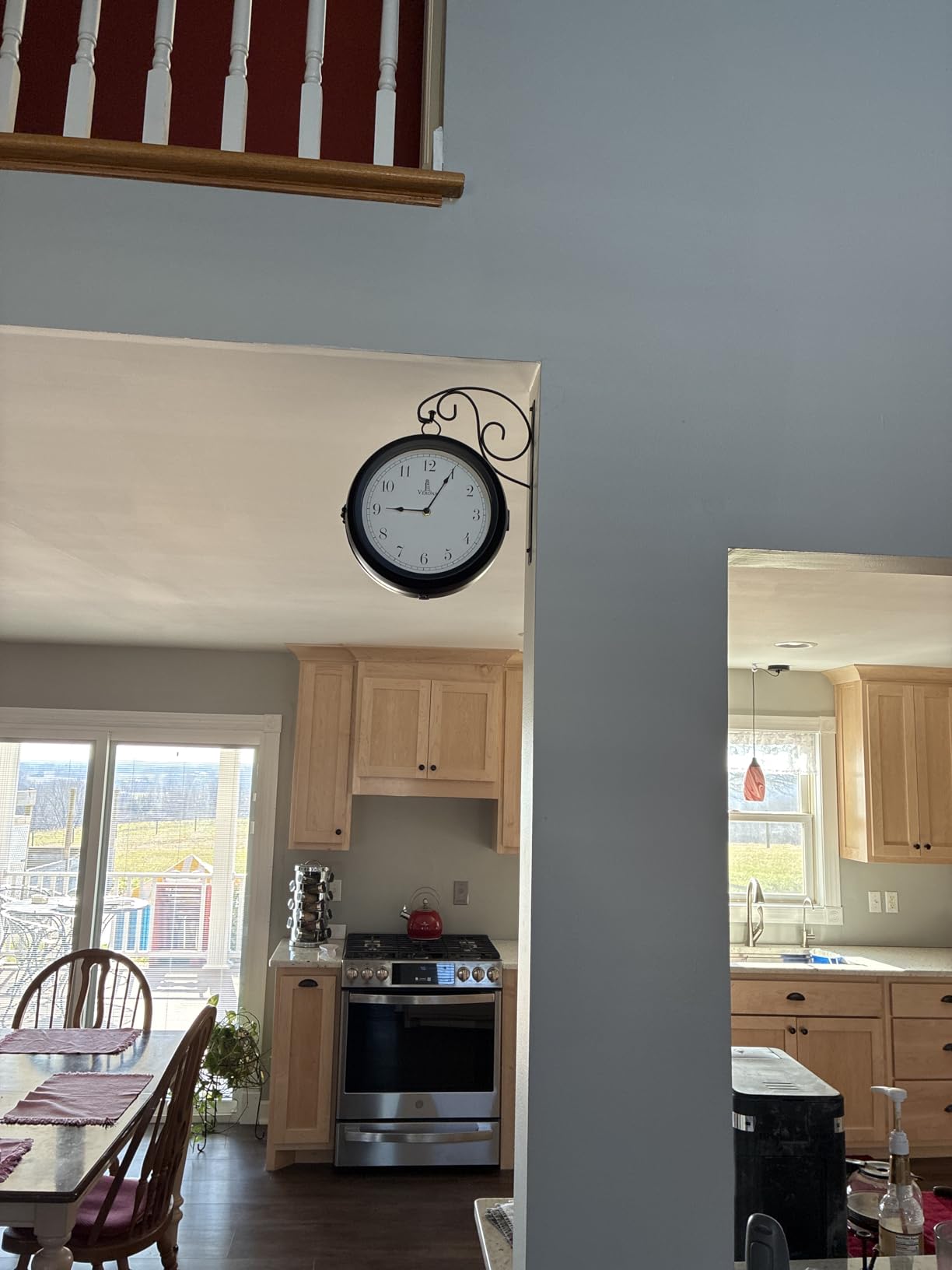 Metal Double Sided Wall Clock 10 Inch - Decorative Indoor Outdoor Double Sided Clock - Easy to Read, Hanging Train Station Style for Patio, Garden, Office & More - Antique Style Outside Corner Wall Decor customer photo 1
