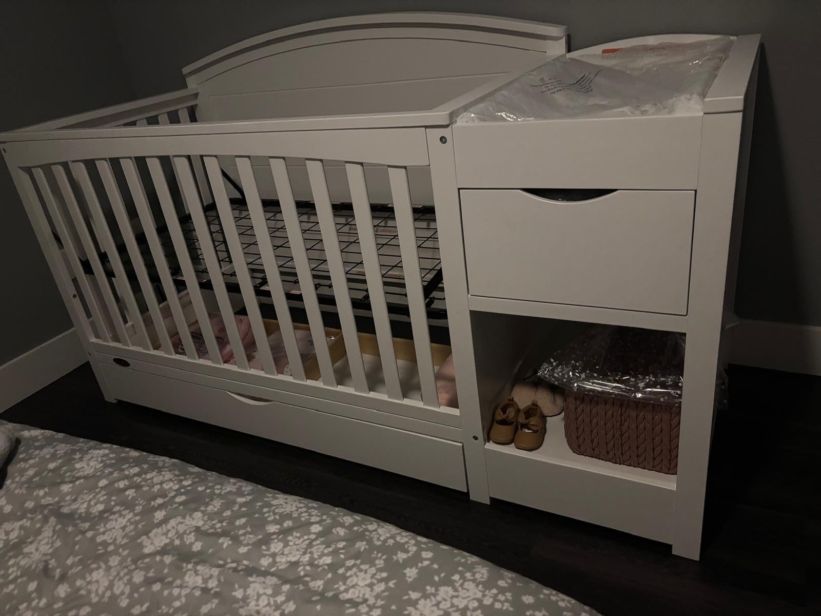 Graco Bellwood 5-in-1 Convertible Crib & Changer with Drawer - GREENGUARD Gold Certified, Full-Size Storage Drawer, Converts to Toddler Bed (Black) customer photo 1