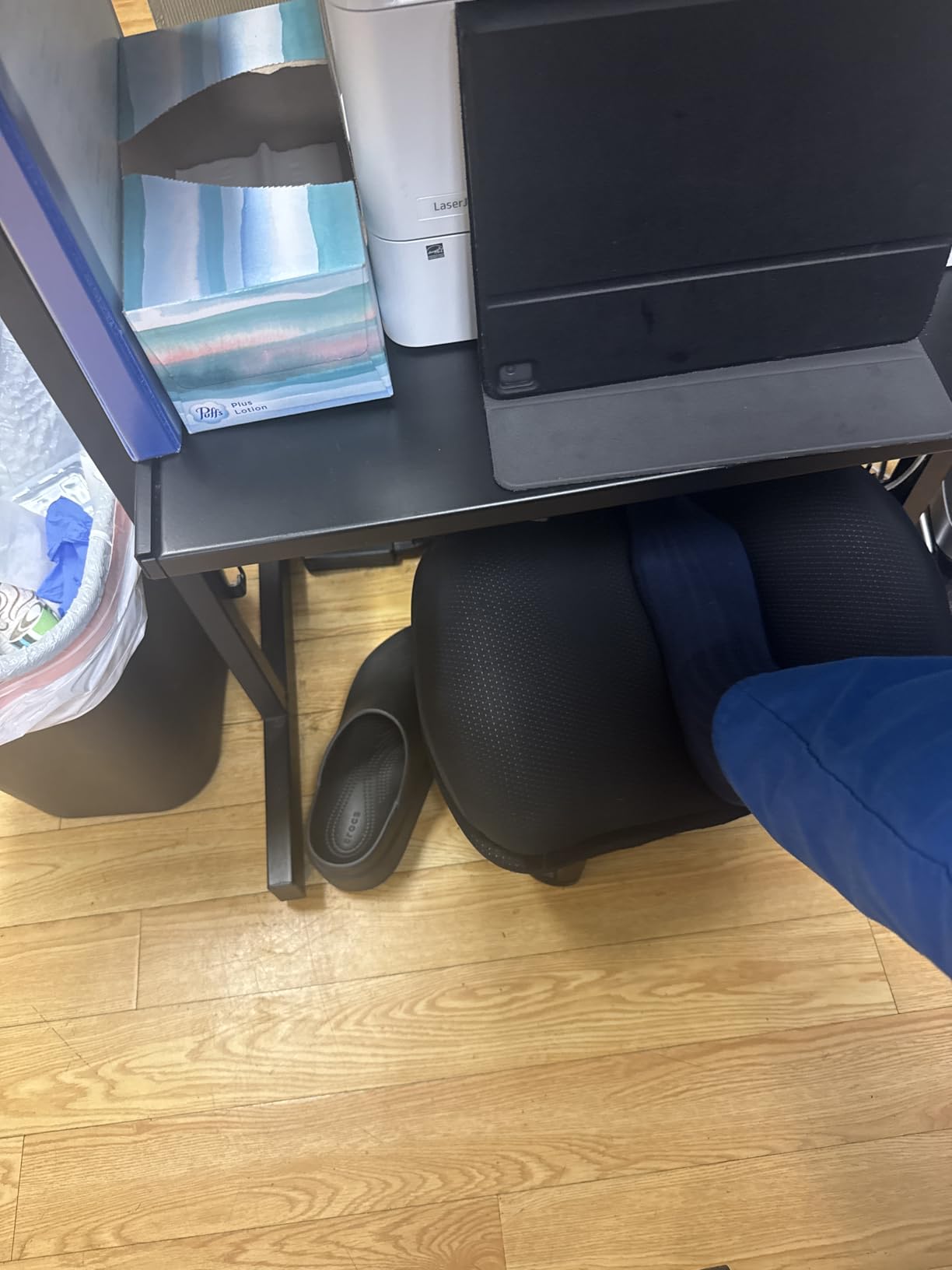 Elevate Series by Everlasting Comfort Adjustable Cloud Foot Rest for Under Desk at Work with Pressure Point Nodes - Comfortable Memory Foam Office Foot Stool & Desk Pillow, Gaming & Home Accessories customer photo 1
