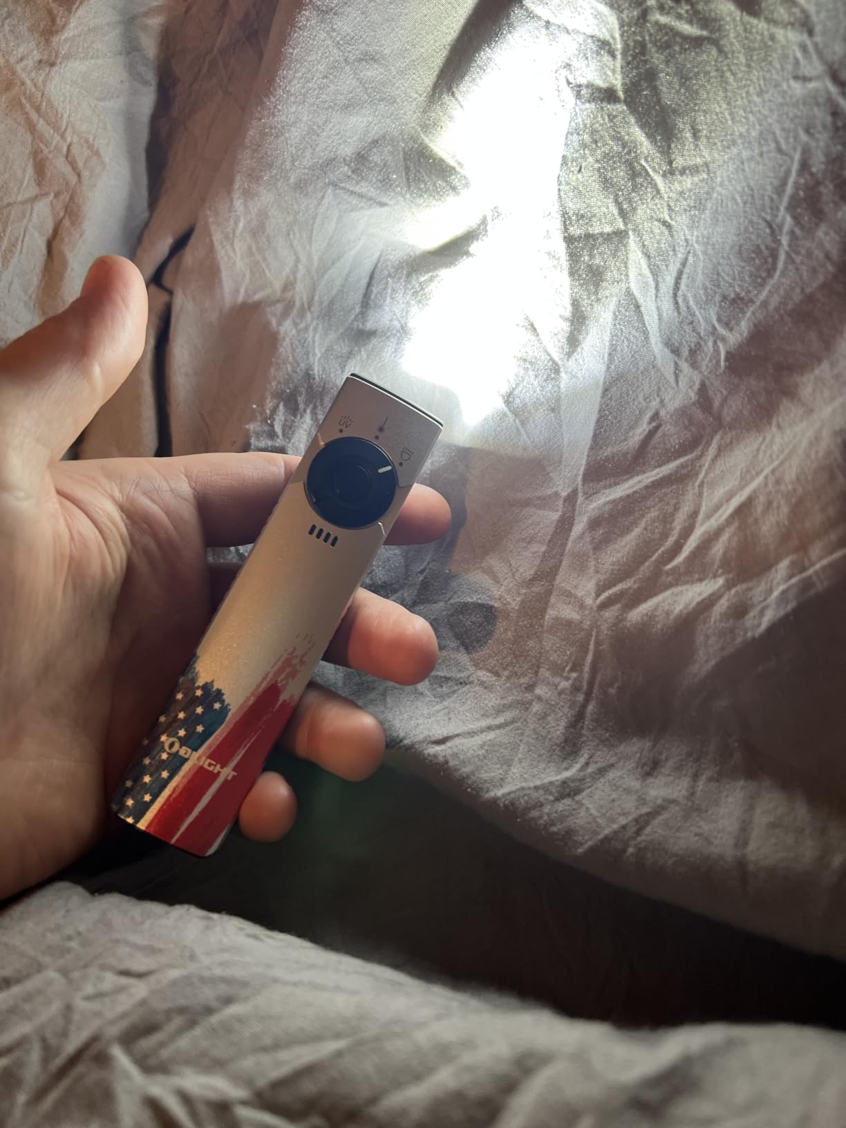 Olight Arkfeld Pro Rechargeable EDC Flat Flashlight with UV and White LED Combo, 1300 Lumens Portable Pocket Lights for Outdoors Emergency Working (OD-Green CW) customer photo 2