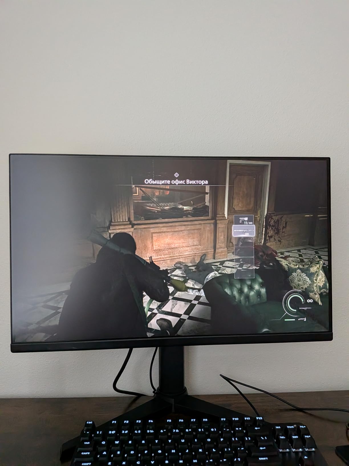Amazon Basics 24 Inch Gaming Monitor, FHD 1080P, 165Hz, 1ms Response Time, IPS Display, Adaptive Sync, VESA Compatible, Black customer photo 1