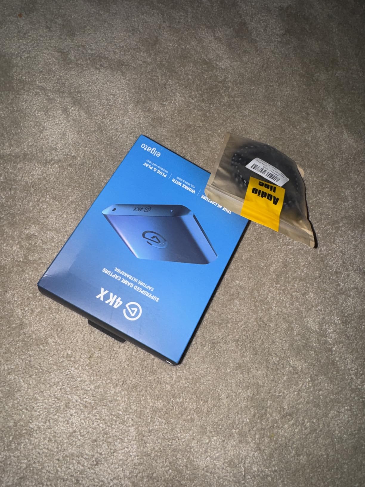Elgato 4K X - Capture Up to 4K144 with Ultra-Low Latency on PS5|Pro, Xbox Series X|S, Nintendo Switch 2, OBS and More, HDMI 2.1, VRR, HDR10, USB 3.2 Gen 2, for Streaming & Recording, PC|Mac|iPad customer photo 1