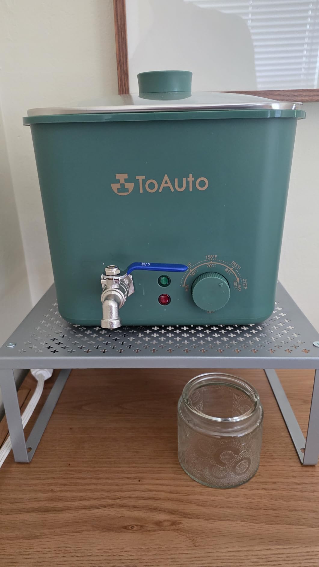 TOAUTO 8Lbs Green Wax Melter for Candle Making - DIY Electric Candle Wax Melting Pot with Quick Pour Valve & Temperature Controller for Candle Craft Maker Beginner AC 120V customer photo 1