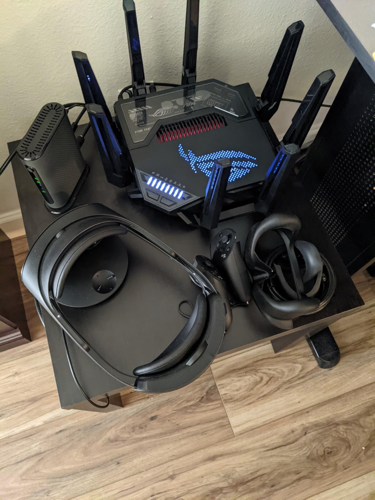ASUS ROG Rapture GT-BE98 PRO Quad-Band WiFi 7 Gaming Router customer photo 1