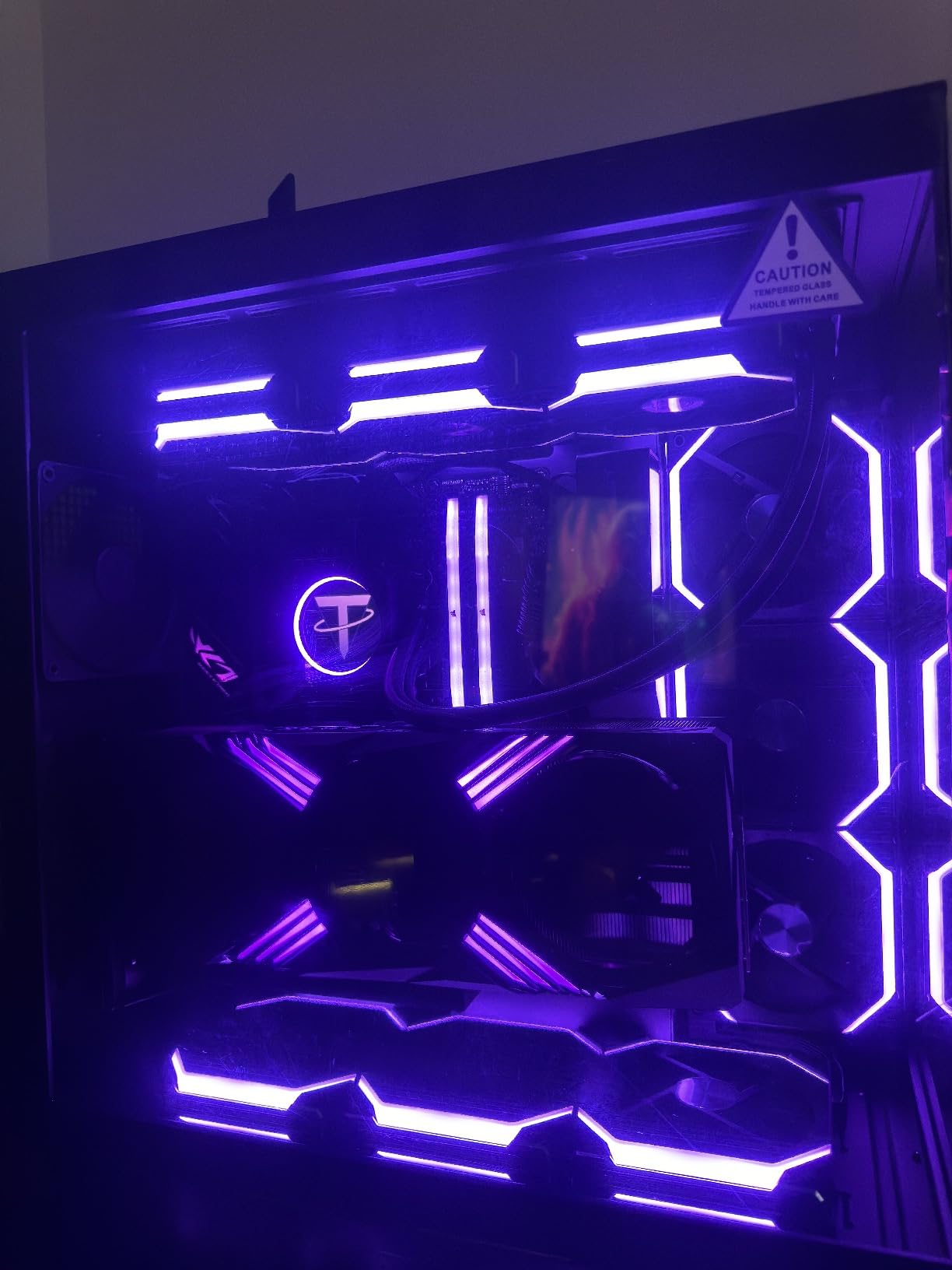 PNY GeForce RTX 4070 Ti Super 16GB XLR8 Gaming Verto Epic-X RGB OC Triple Fan Graphics Card DLSS 3 (ARGB, 256-bit, GDDR6X, PCIe 4.0, HDMI/DisplayPort, incl. Adapter & Support Bracket, 3.3 Slot) customer photo 2
