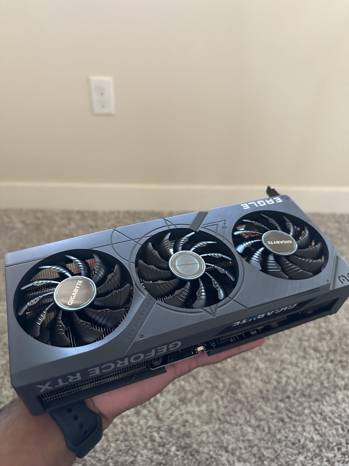 GIGABYTE GeForce RTX 4070 Super Eagle OC 12G Graphics Card, 12GB 192-bit GDDR6X customer photo 2