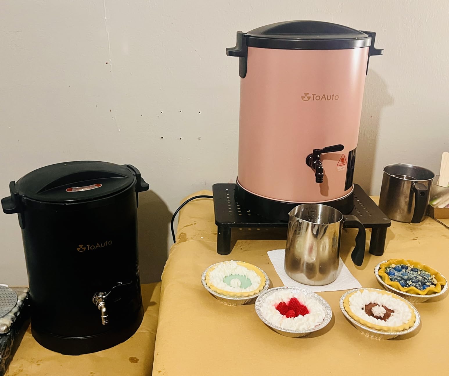 12Lbs Digital Wax Melter for Candle Making,Easy Pour Spout Large Electric Wax Melting Pot, Wax Melter with Accurate Temperature Control Panel,No Cloggy for Production Soap Candle- 1100W customer photo 2