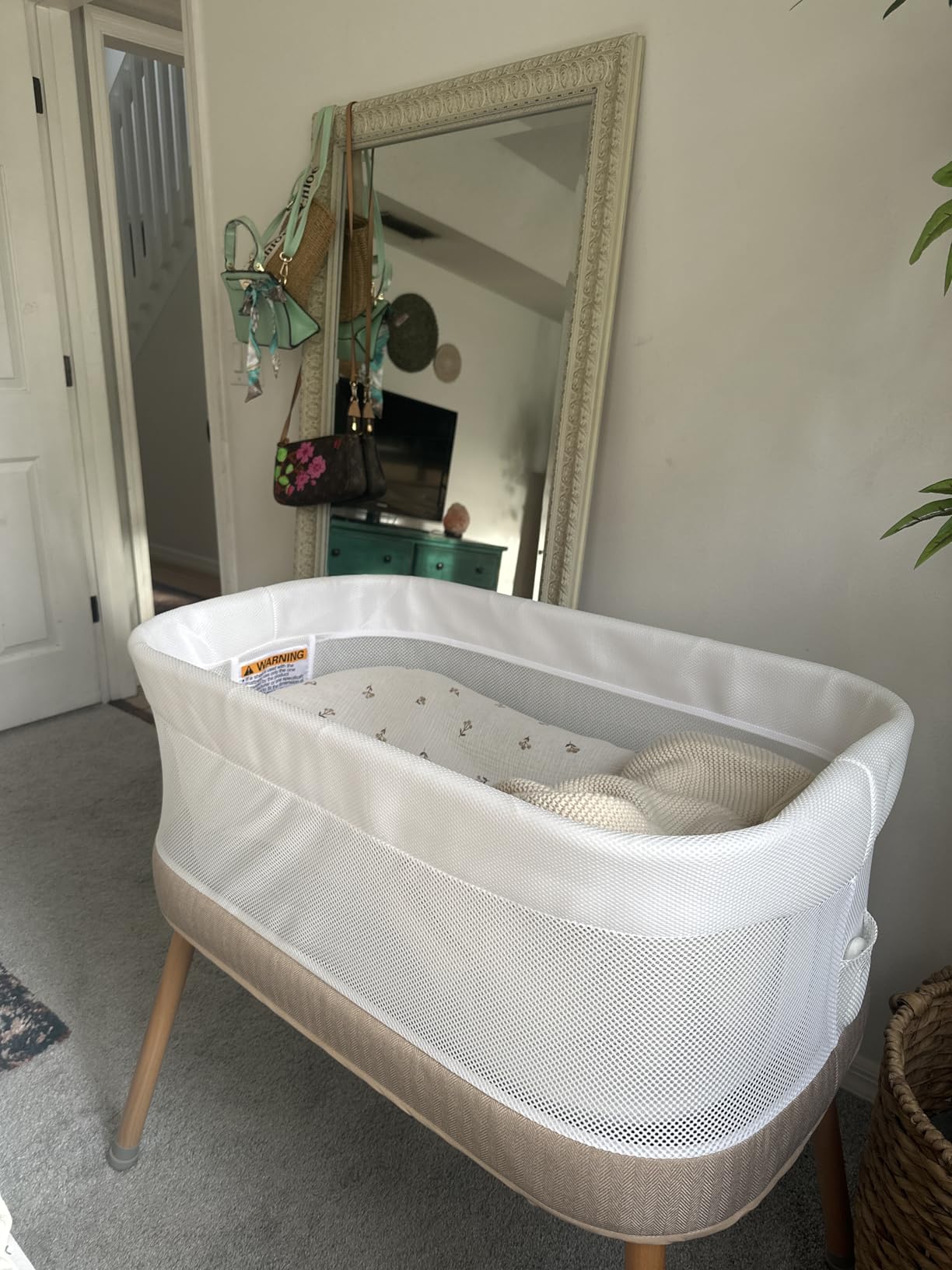 VaVaSoo Automatic Rocking Bassinet, Electric Baby Bassinet with Automatic Rocking Motions and Soothing White Noise, Bedside Crib for Baby 0-6 Months customer photo 2