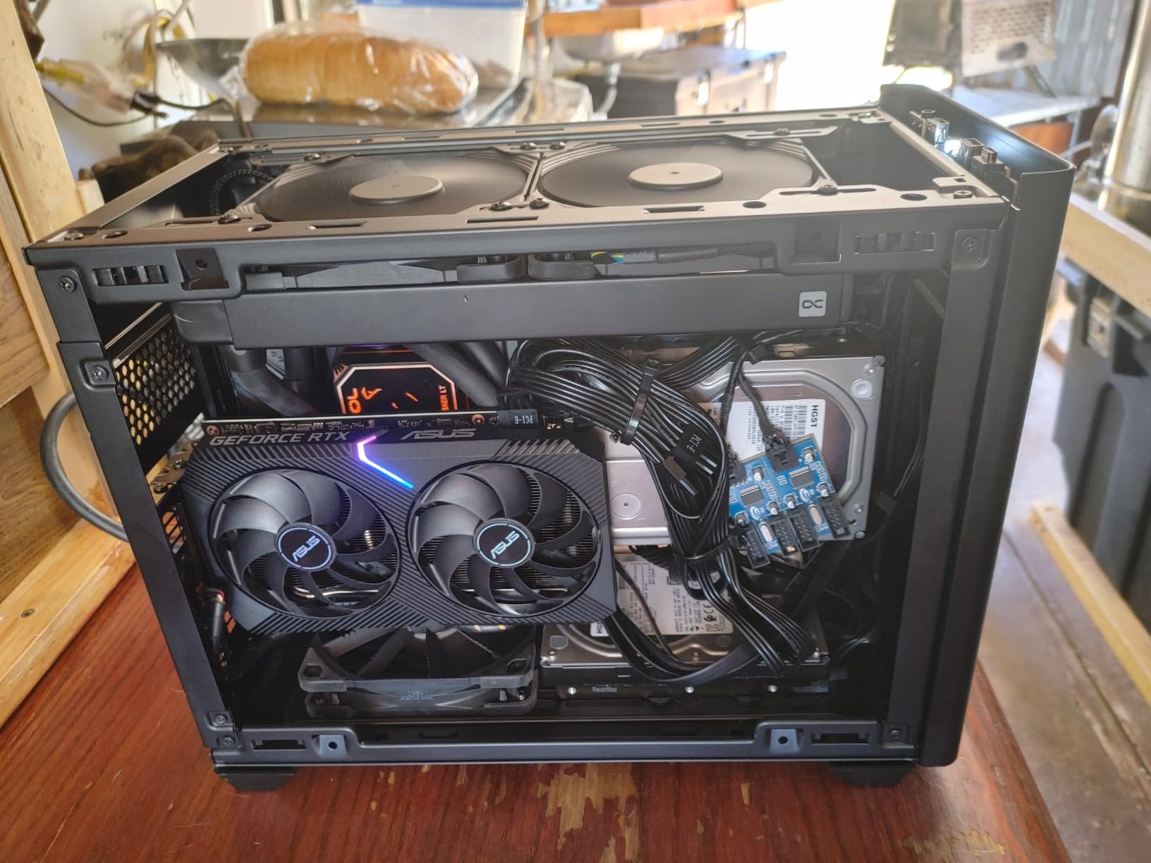 Cooler Master NR200P V2 Mini-ITX PC Case, SFX PSU Ready, 280mm AIO Support, 357mm Vertical GPU Mount, Tempered Glass, DIY Friendly customer photo 1