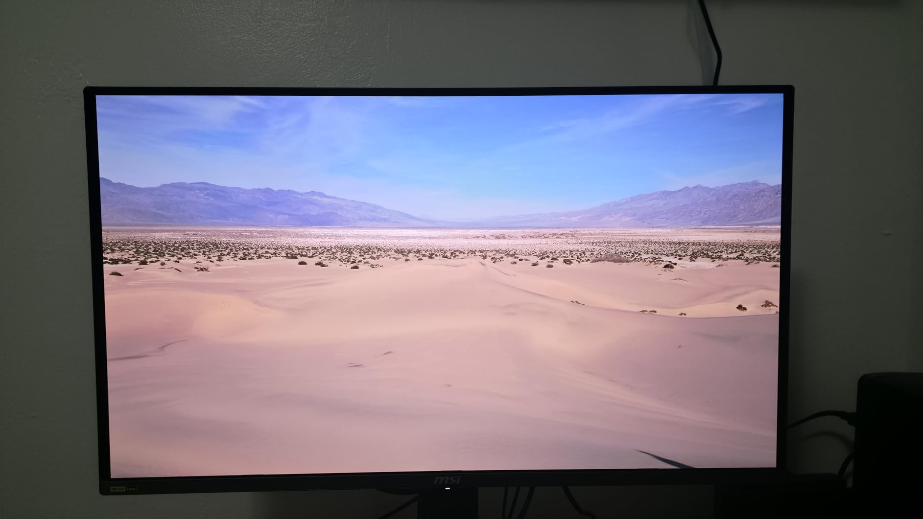 MSI MPG 321URX QD-OLED, 32-inch 4K UHD Quantum Dot OLED Gaming Monitor, 3840 x 2160, 0.03ms, 240Hz, True Black HDR 400, 90W USB Type C, HDMI, DP Port customer photo 1