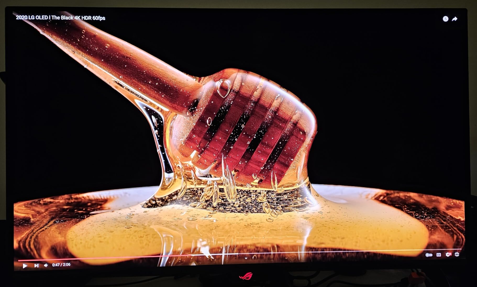 ASUS ROG Swift 32 inch 4K OLED Gaming Monitor (PG32UCDM) - UHD (3840 x 2160), QD-OLED, 240Hz, 0.03ms, G-SYNC Compatible, Custom Heatsink, Graphene Film, 99% DCI-P3, True 10-bit, 90W USB-C customer photo 2