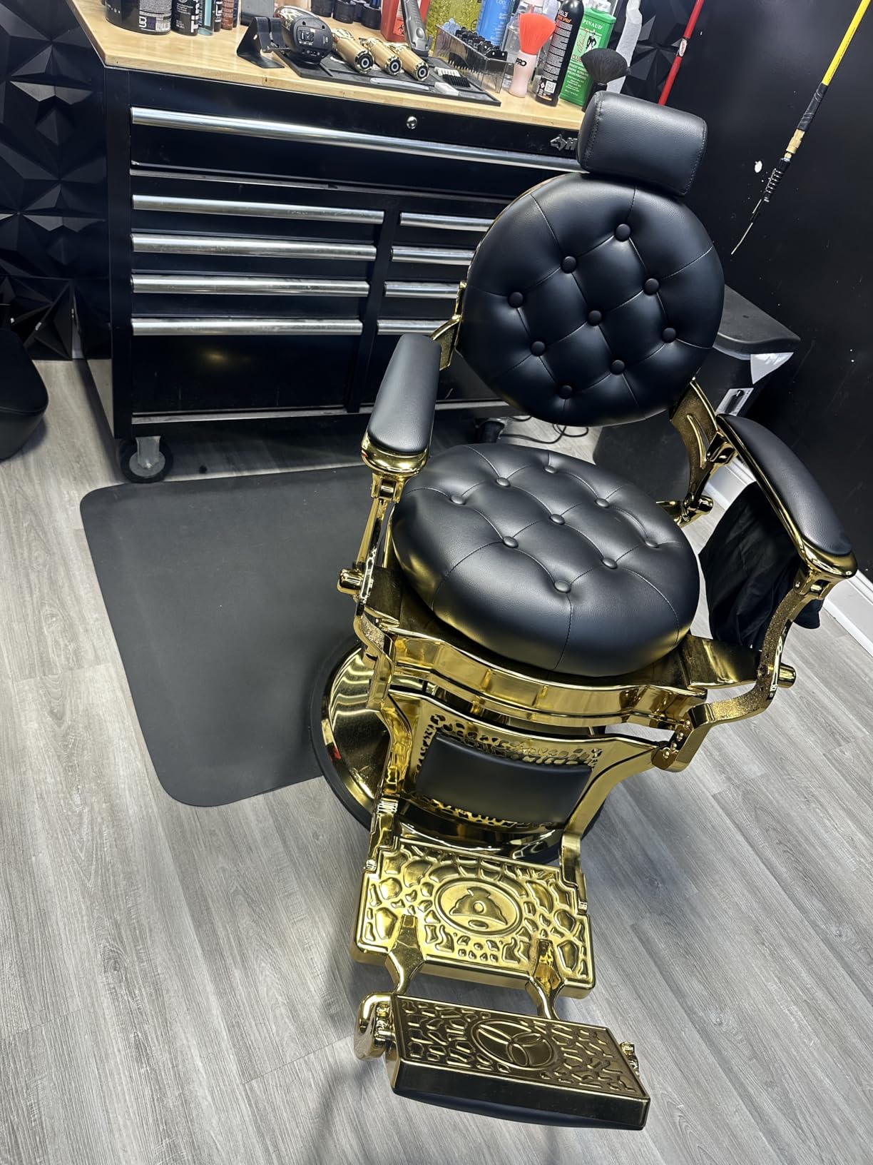 Barber Chair Hair Salon Chair,Heavy Duty 700 LBS, for Hair Stylist Barber Beauty Tattoo Massage(Black) customer photo 1