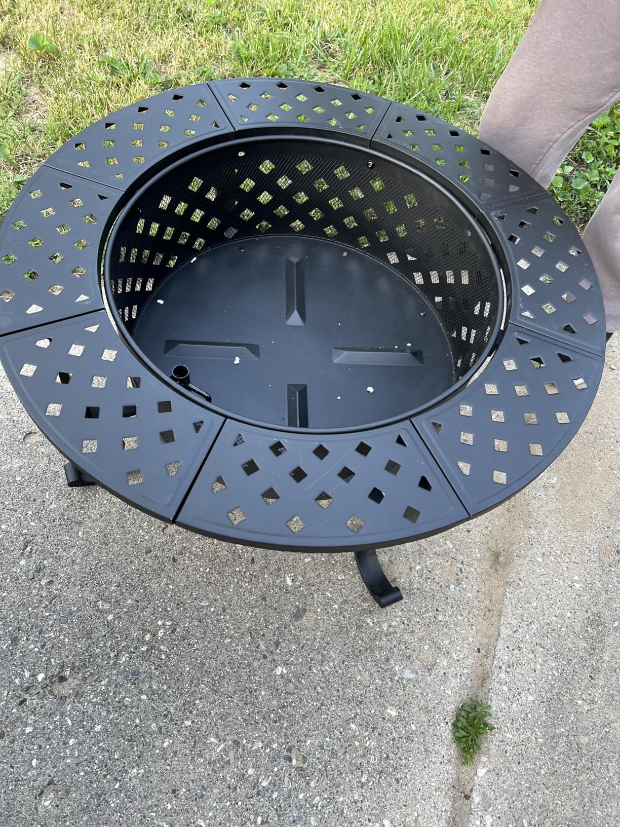 Panovue 42 Inch Fire Pit with 2 BBQ Grills, Wood Burning Fire Pits for Outside with Lid & Fire Poker, BBQ & Outdoor Firepit & Round Metal Table 3 in 1 for Patio, Picnic, Party customer photo 1