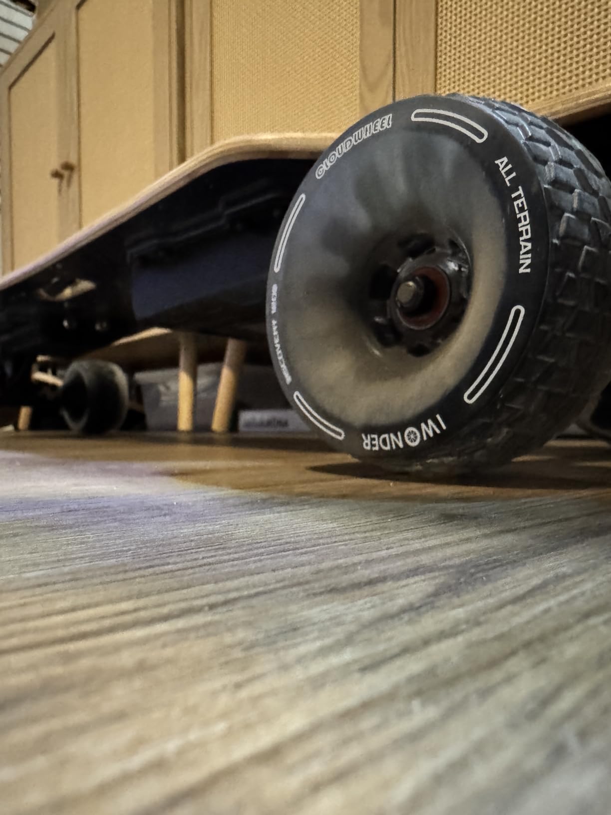 V4/V20 Electric Skateboard with Remote, 28 Mph Top Speed, 22 Miles Range, 1000W Hub-Motor, Longboard Skateboard for Adults & Teens customer photo 2