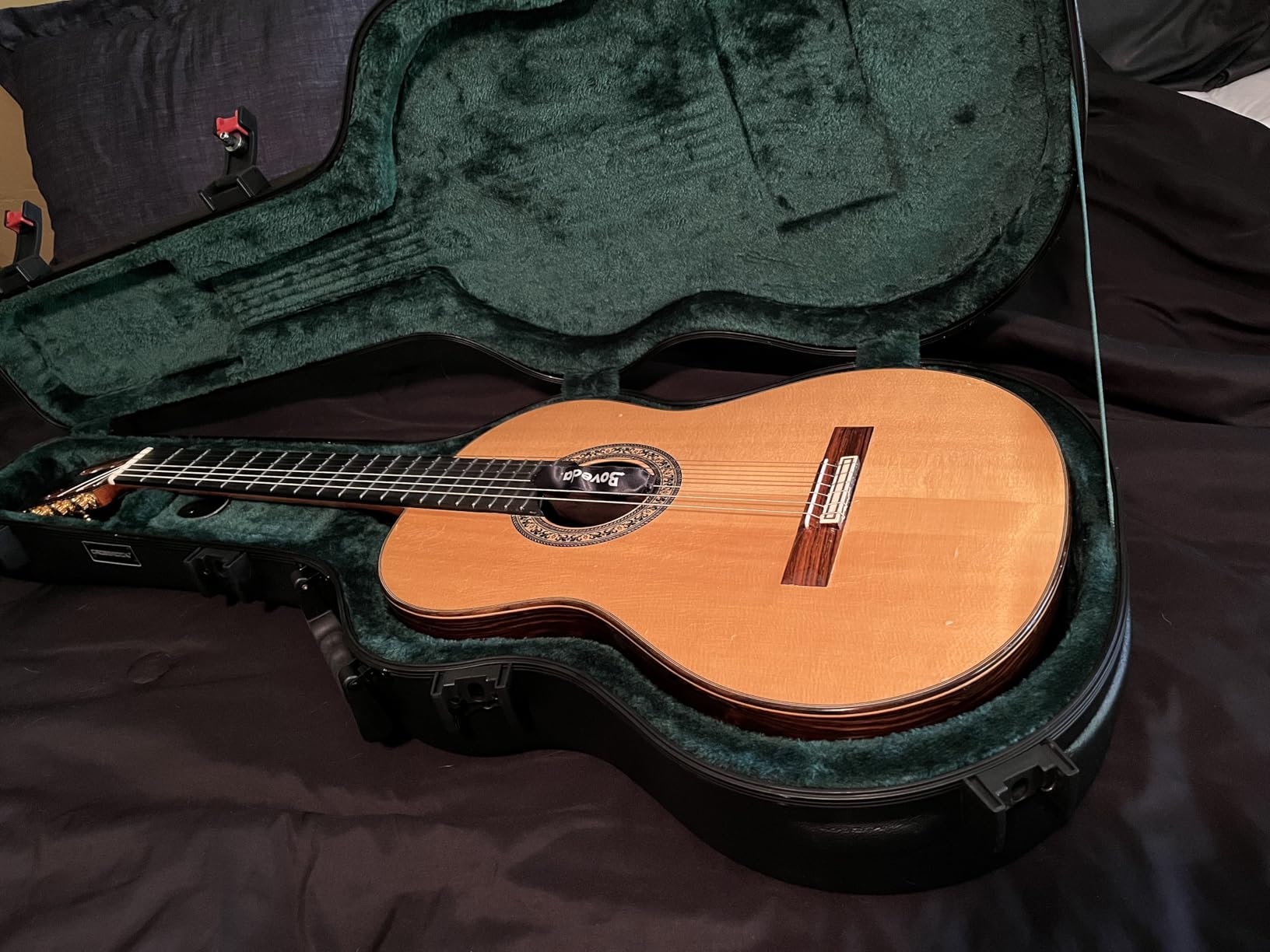 Crossrock ABS Flight Case for 4/4 Classical Guitar with TSA Lock customer photo 2