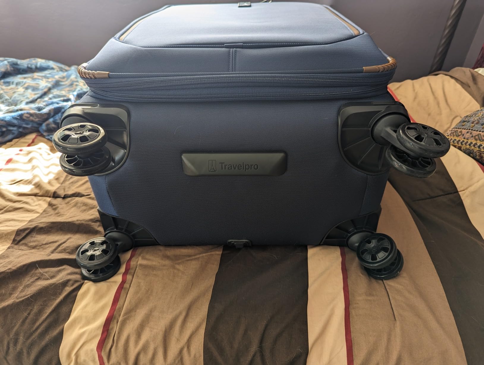 Travelpro Crew Classic Lightweight Softside Expandable Carry on Luggage, 8 Wheel Spinner Suitcase, Men and Women, Carry On 21-Inch, Patriot Blue customer photo 2