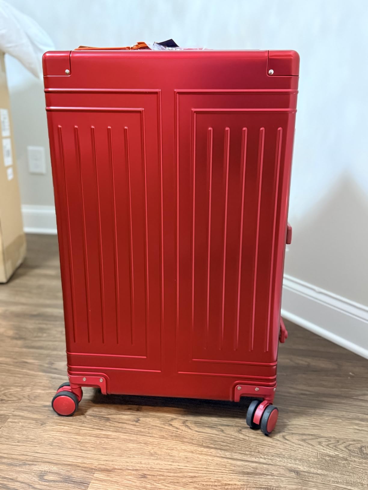 KANGSHILU All Aluminum 20'' Luggage with Removable Spinner Wheels, Provide Spare Wheels. Carry on Luggage 22 x 14 x 9 Airline Approved Lightweight Metal Hard Shell Zipperless Suitcase customer photo 1