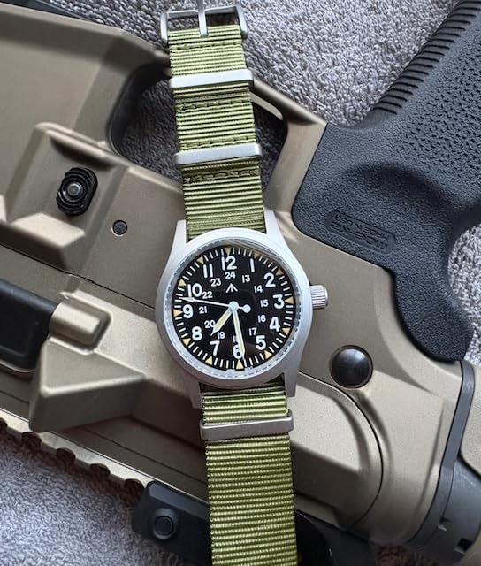 Militado ML05 38mm VH31 Quartz Watch - Domed Sapphire Crystal Field Watch C3 Super Luminous Retro Sweep Wrist Watch for Men 100M Waterproof customer photo 2