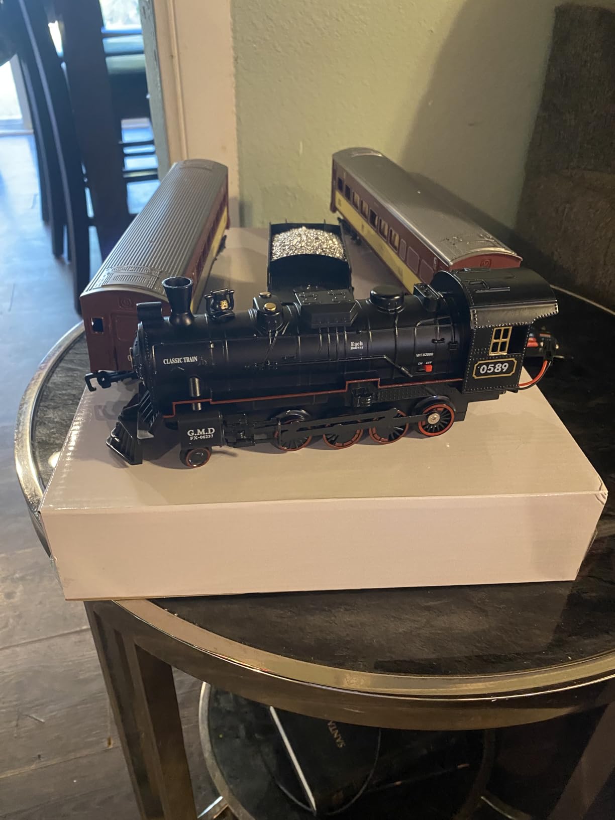 Hot Bee Train Set for Boys, Alloy Remote Control Train Sets with Steam Locomotive, Light Up Cars and Tracks, Electric Trains Set Toys customer photo 2