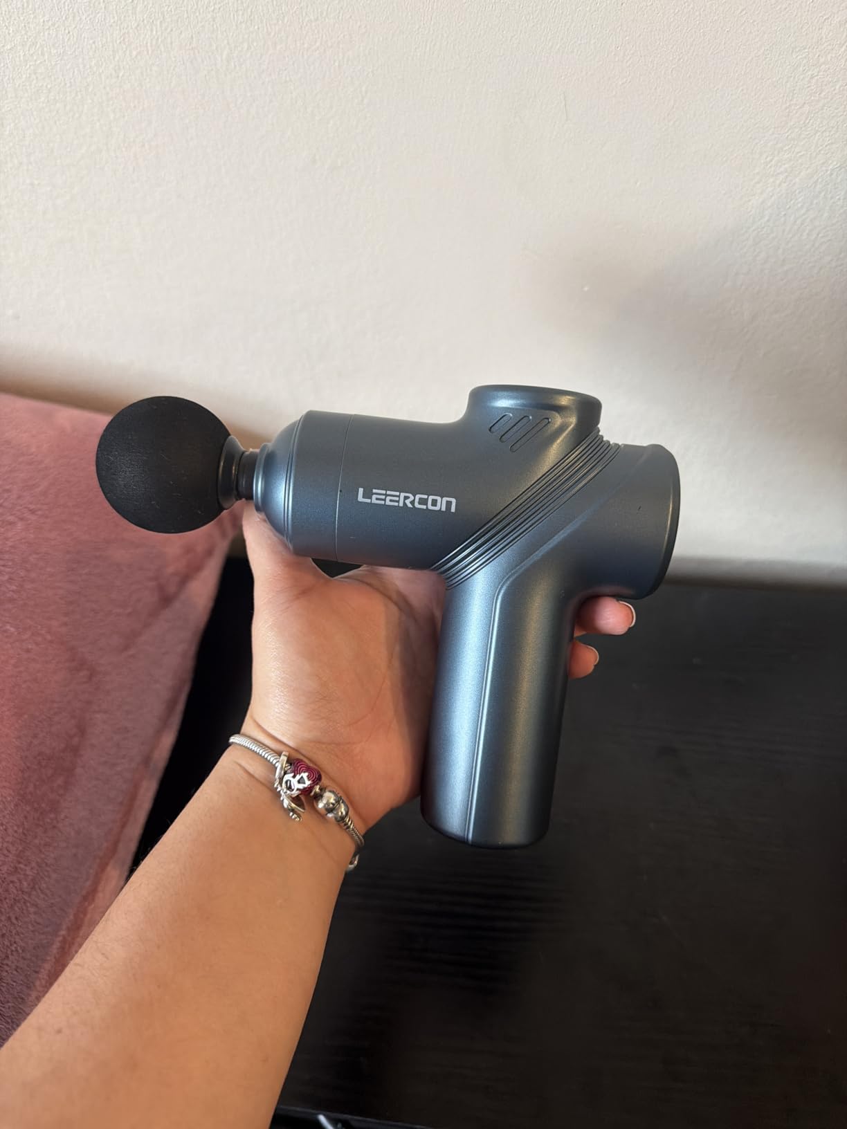 LEERCON Massage Gun Deep Tissue, Silent Brushless Motor and Portable Massage Gun with 4 Interchangeable Heads for Deep Muscle Relief customer photo 2