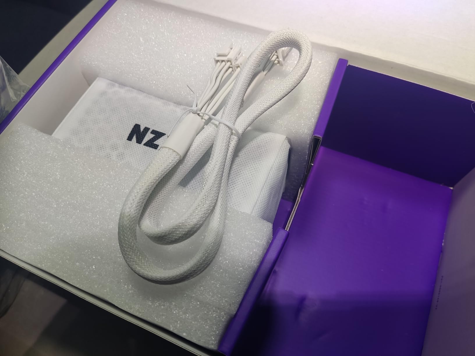 NZXT C850 Gold ATX 3.1 - Fully Modular Low-Noise PC Gaming Power Supply - 850 Watts - 80 Plus Gold - 12V-2x6 Connector - Zero Fan Mode - 100% Japanese Capacitors - Black customer photo 1