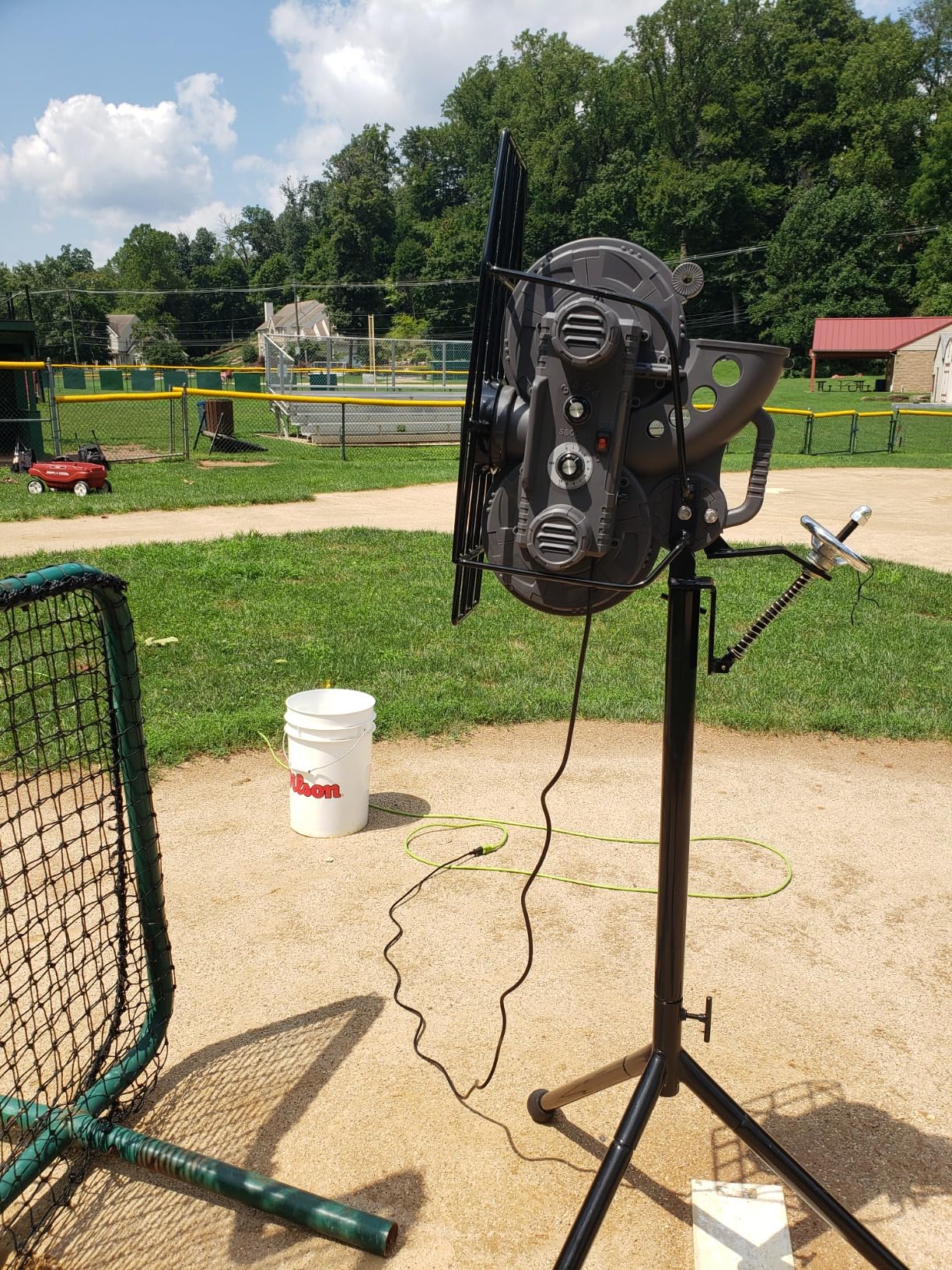 Furlihong 636BH Upgraded Dual-Wheel Baseball Pitching Machine, Adjustable Angle, Speed, and Interval, 40-68 MPH, Ideal for Professional Players and Coaches Training customer photo 2