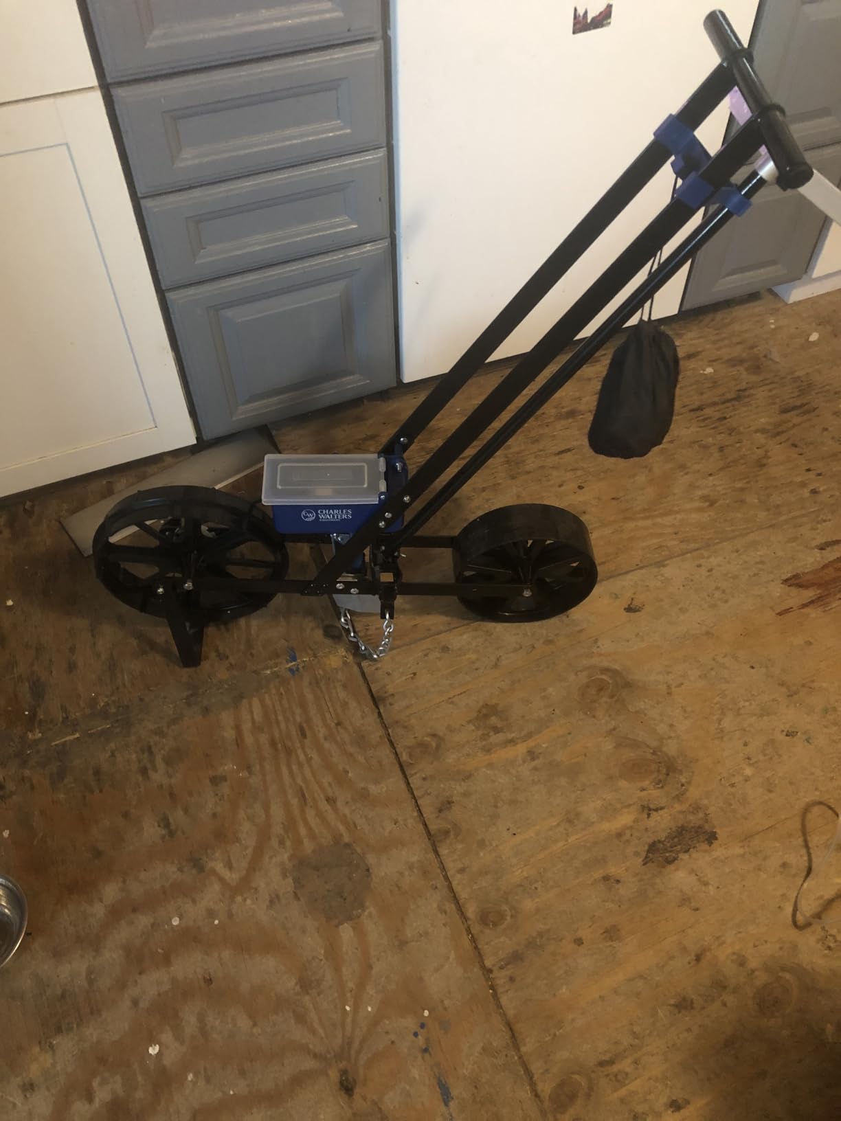 Charles Walters Equipment CWSRS Single Row Seeder for Sowing a Variety of Garden Seeds, Includes 10 Seed Plates customer photo 1