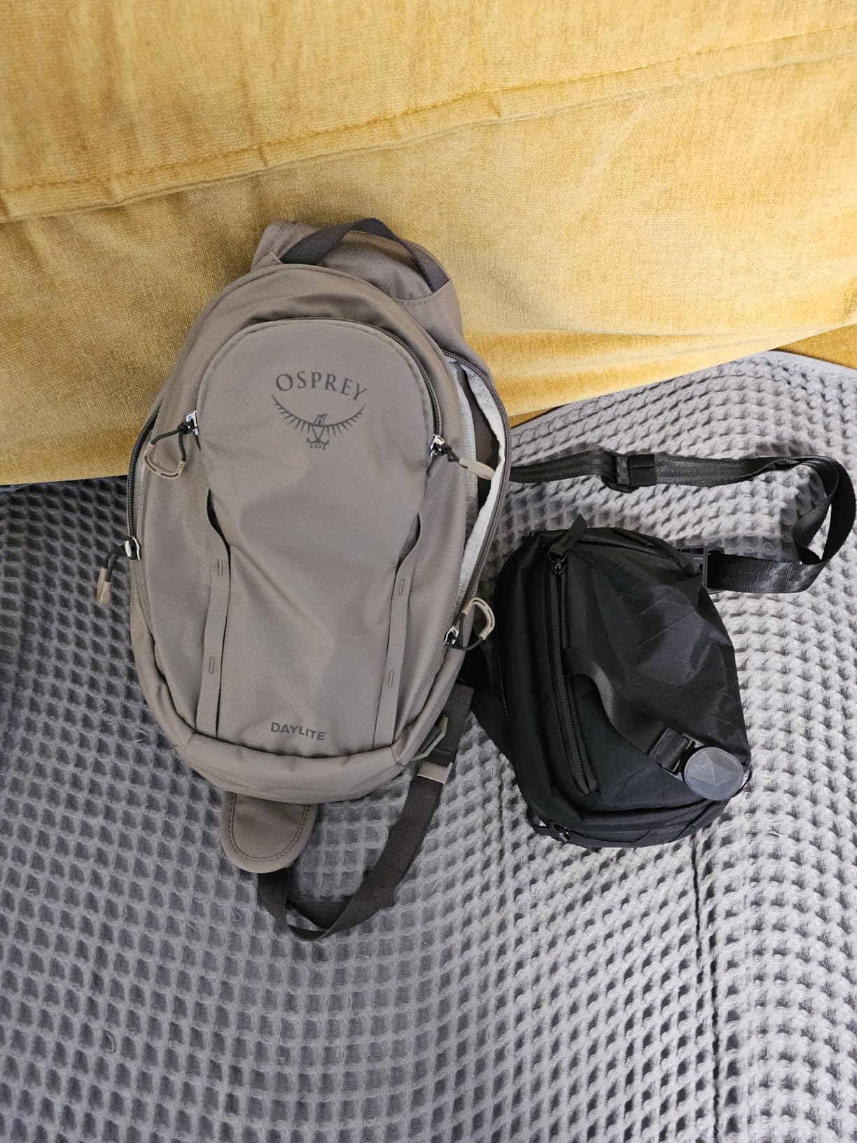 Osprey Daylite Shoulder Sling Bag - Crossbody Backpack for Everyday Carry, Festivals, and Travel customer photo 2