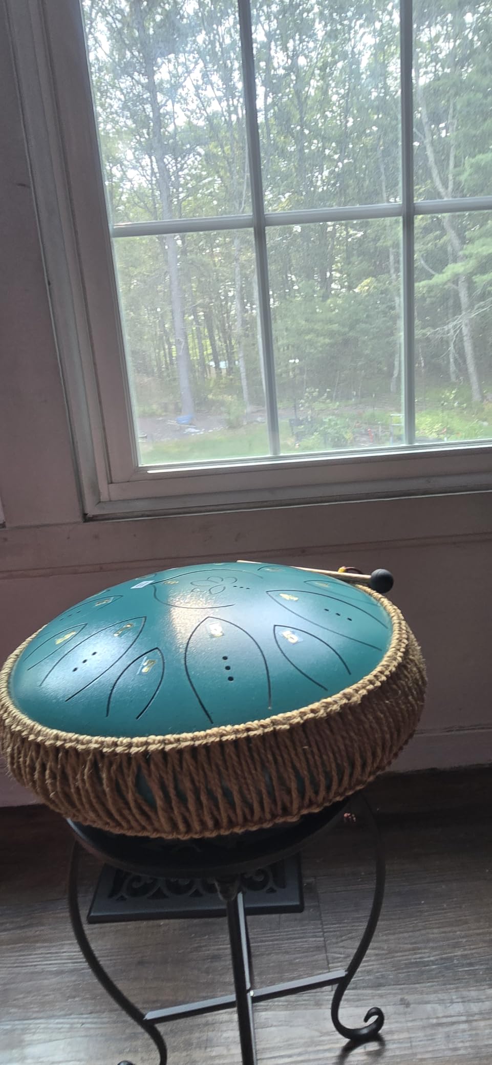 Lidguni Steel Tongue Drum 6 Inch 8 Notes, Rain Drum for Outside C Major, Hang Instrument, Ethereal Hand Pan for Meditation Yoga Musical Education, Black customer photo 2