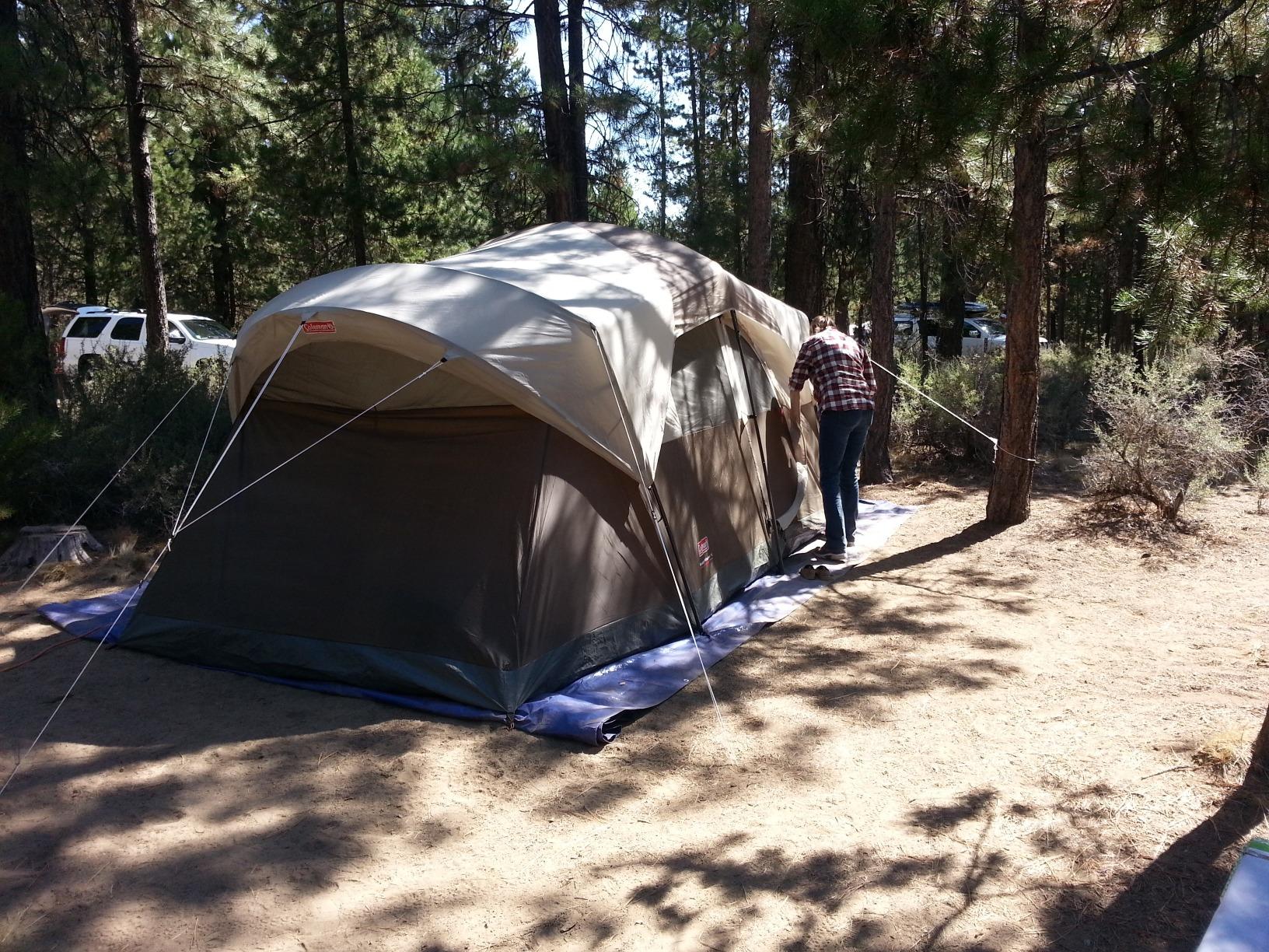 Coleman WeatherMaster Camping Tent with Rainfly & Room Divider, Spacious Weatherproof Family Tent with Carry Bag customer photo 2