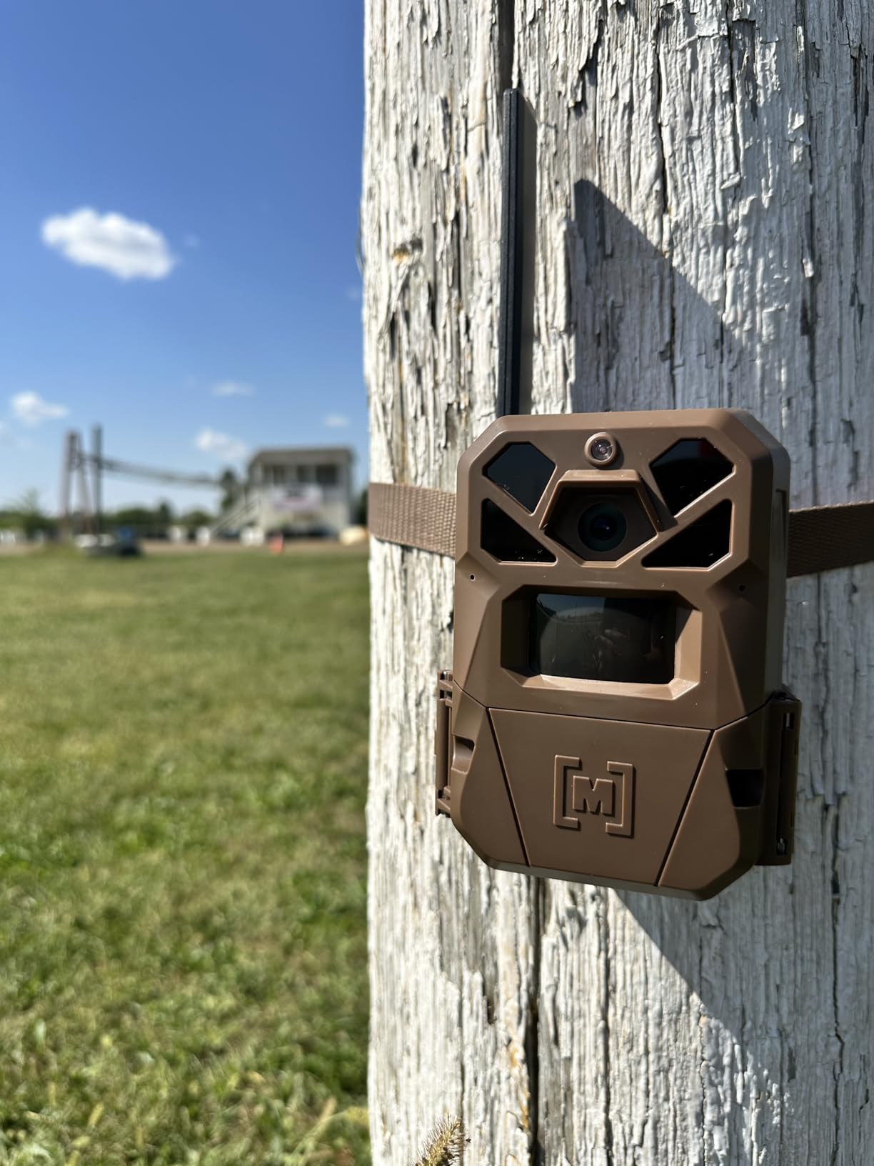Moultrie Edge 2 Cellular Trail Camera - Auto Connect Nationwide 4G LTE - On Demand 36MP Photo - 1080P Video with HD Audio - 100 Ft Detection Range - Low Glow Flash customer photo 1