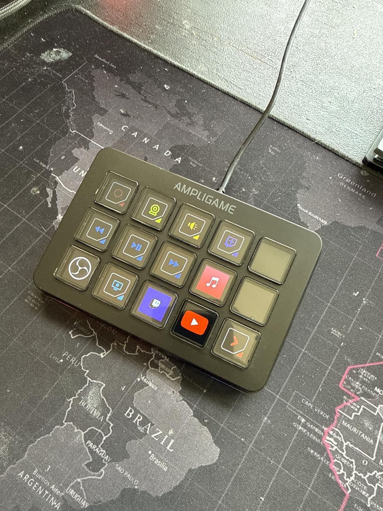 FIFINE AmpliGame Stream Controller with 15 Macro Keys, Streaming Keyboard with Trigger Actions in OBS/Twitch/YouTube/Streamlabs, Shortcut Buttons Keypad Works with Mac and PC - D6 customer photo 2