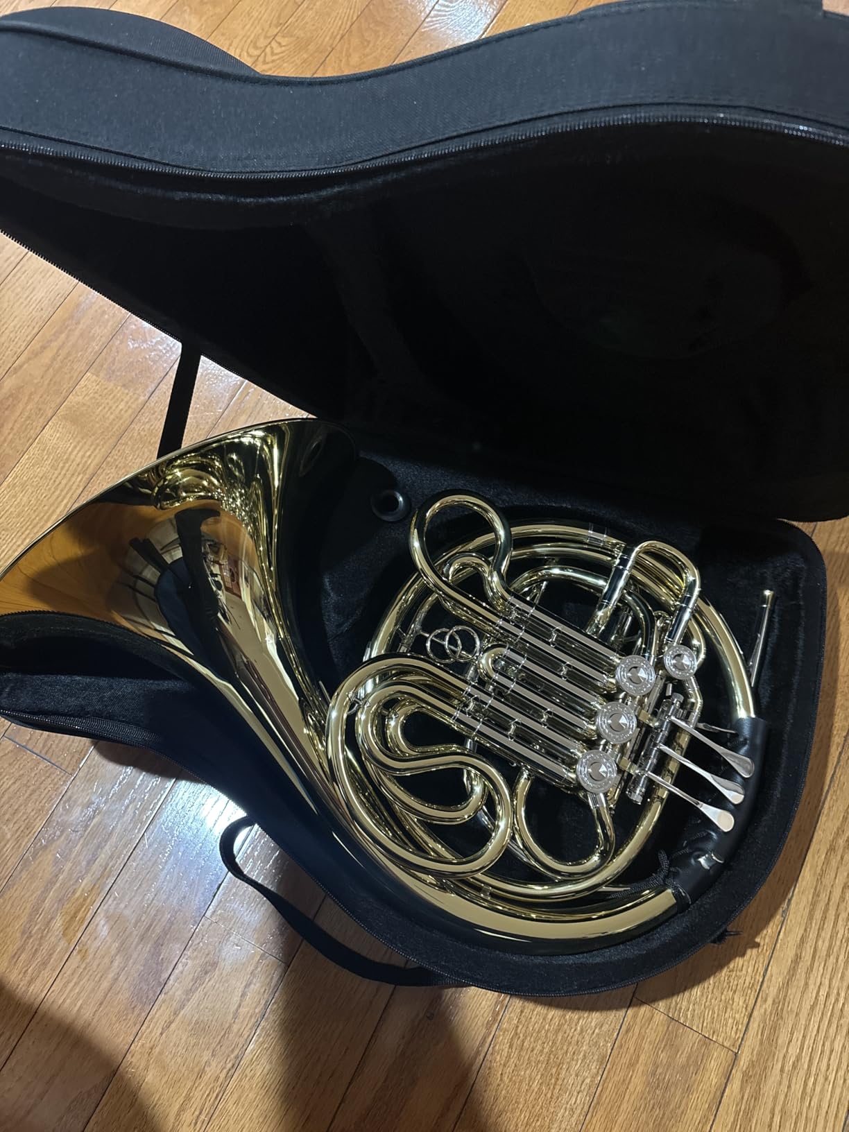 Double French horn, French horn, 4-button F/B tuning, select brass, one-piece French horn design, comes with backpack, gloves, cleaning cloth, and cleaning tool kit customer photo 1