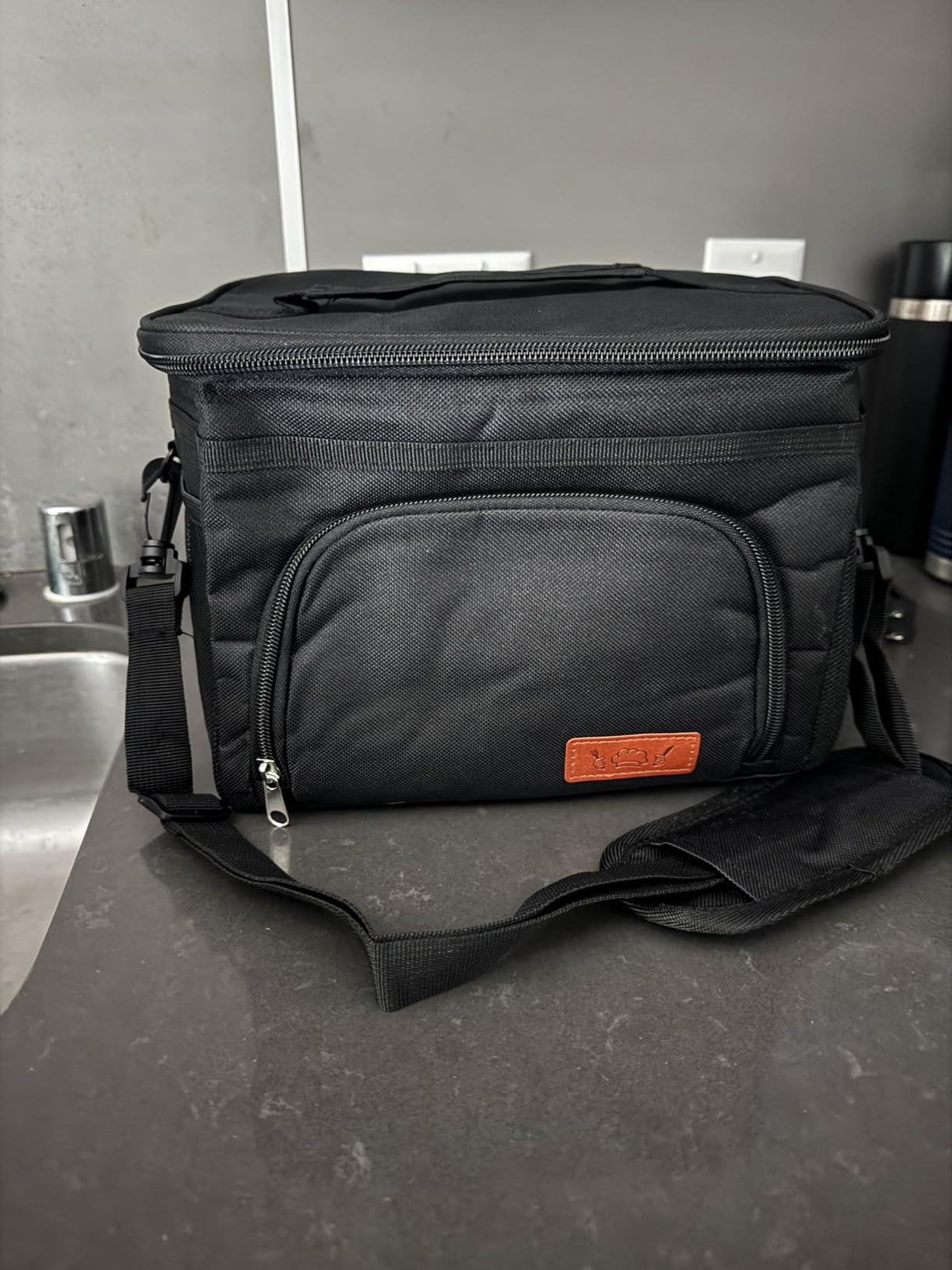 HOTOR Insulated Lunch Box for Men & Women - Leak-Proof Cooler Lunch Bag with 4 Pockets, Adjustable Strap, Ideal for Work, Picnic, Travel - Medium, Black customer photo 2